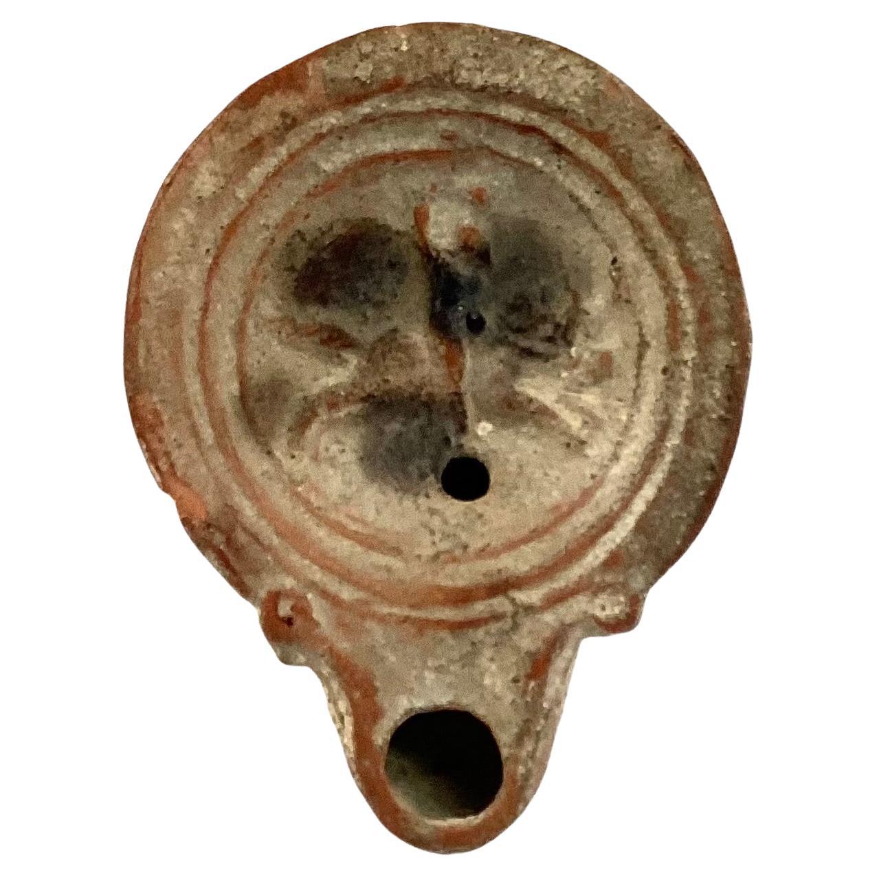Italiano Lampade a olio in terracotta romane, set di quattro in vendita