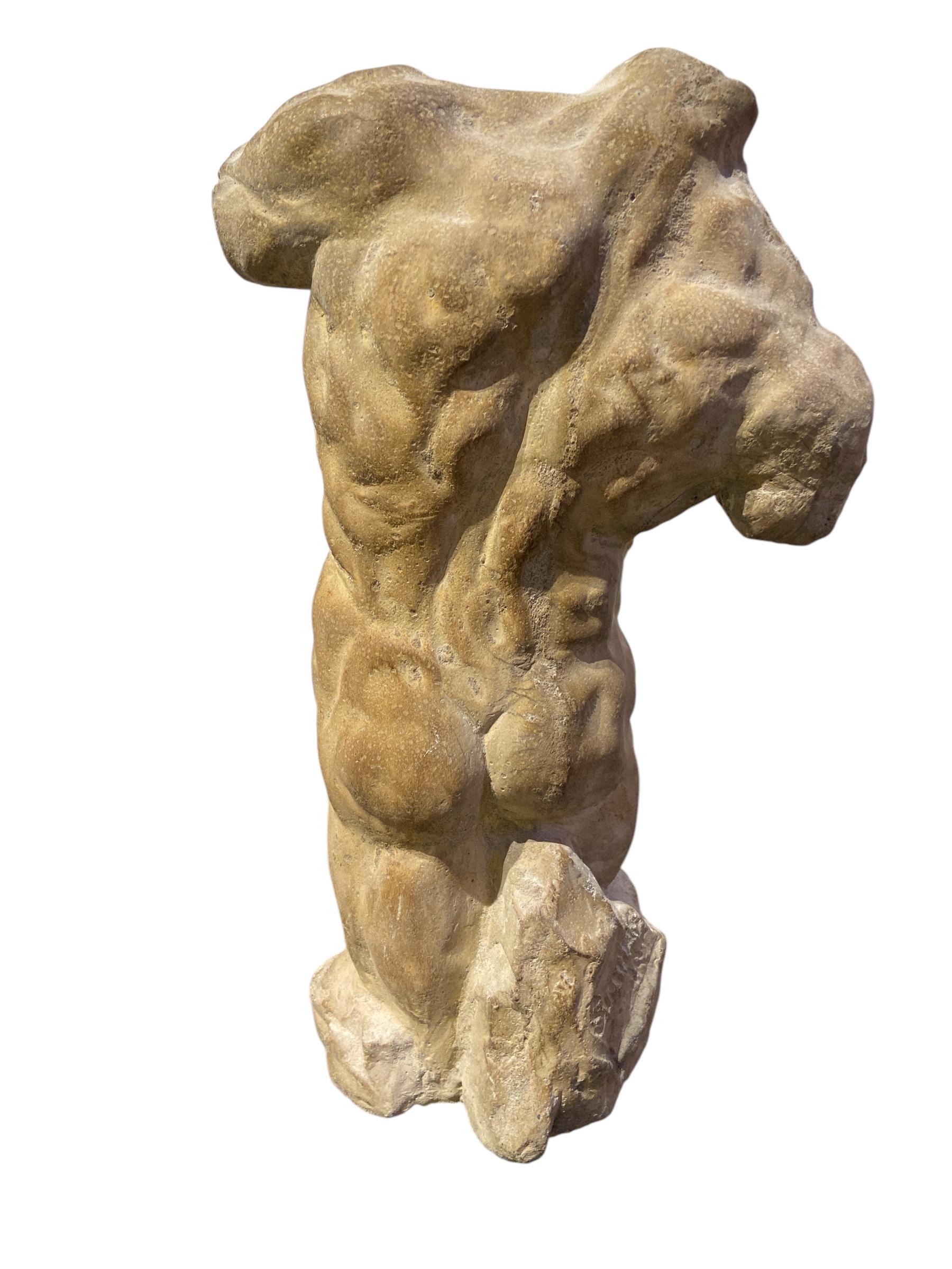 Roman torso in stone In Good Condition For Sale In 'S-HERTOGENBOSCH, NL