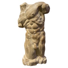 Torso romano en piedra