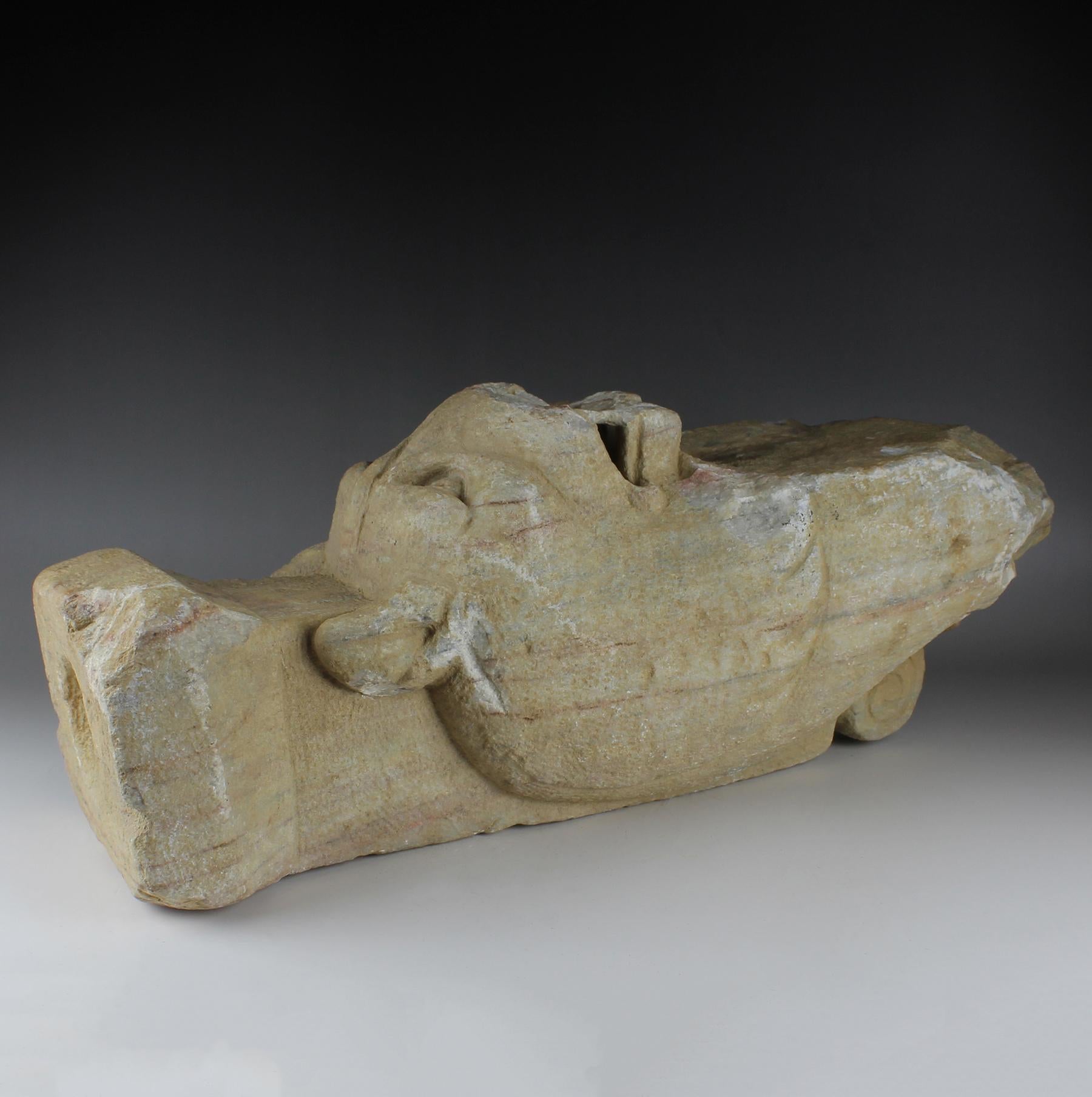 Trapezophorum romain « Pied de table » avec la tête d'une panthère 1