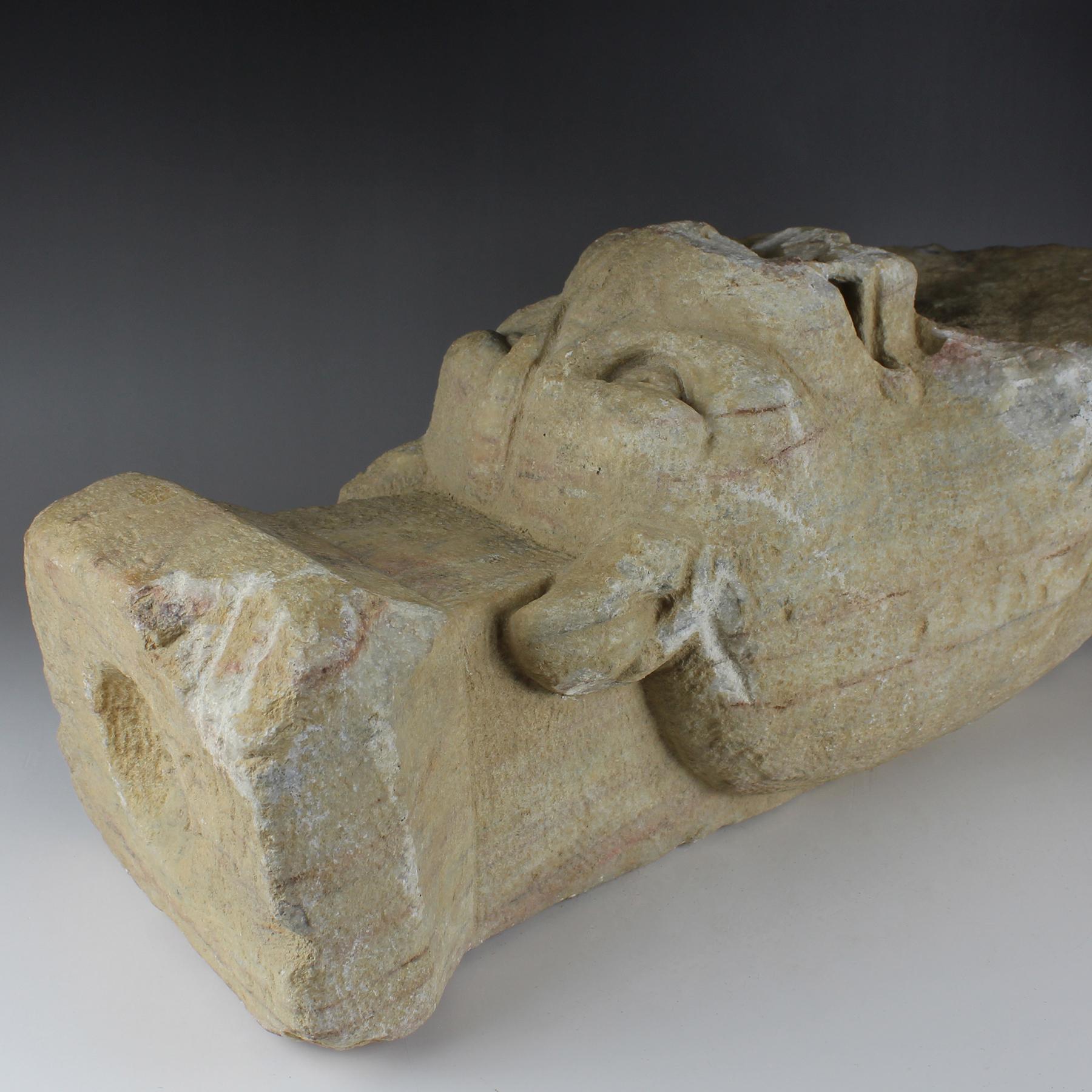 Trapezophorum romain « Pied de table » avec la tête d'une panthère 2