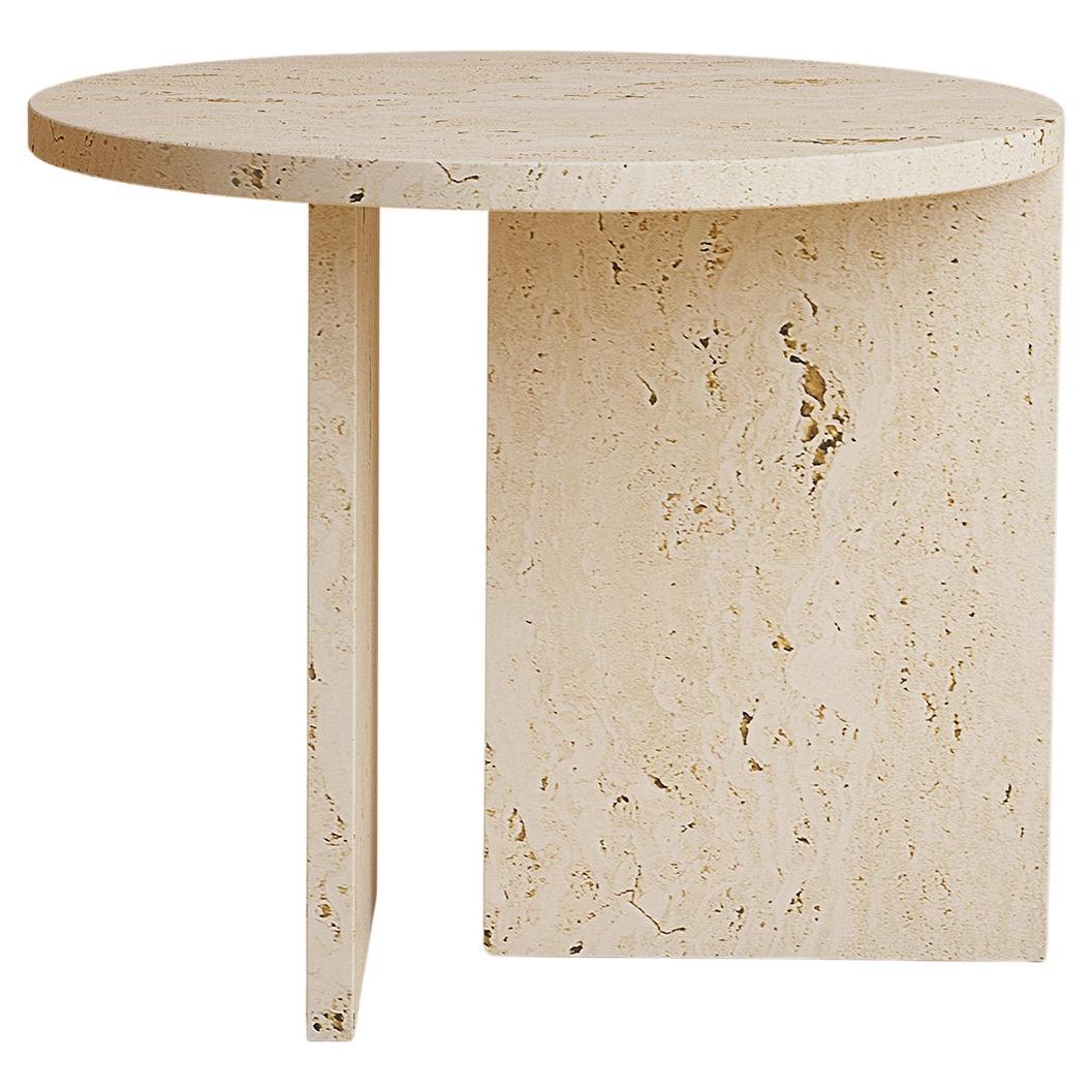 Romanischer Kyushu-Beistelltisch aus Travertin von Lebanto im Angebot