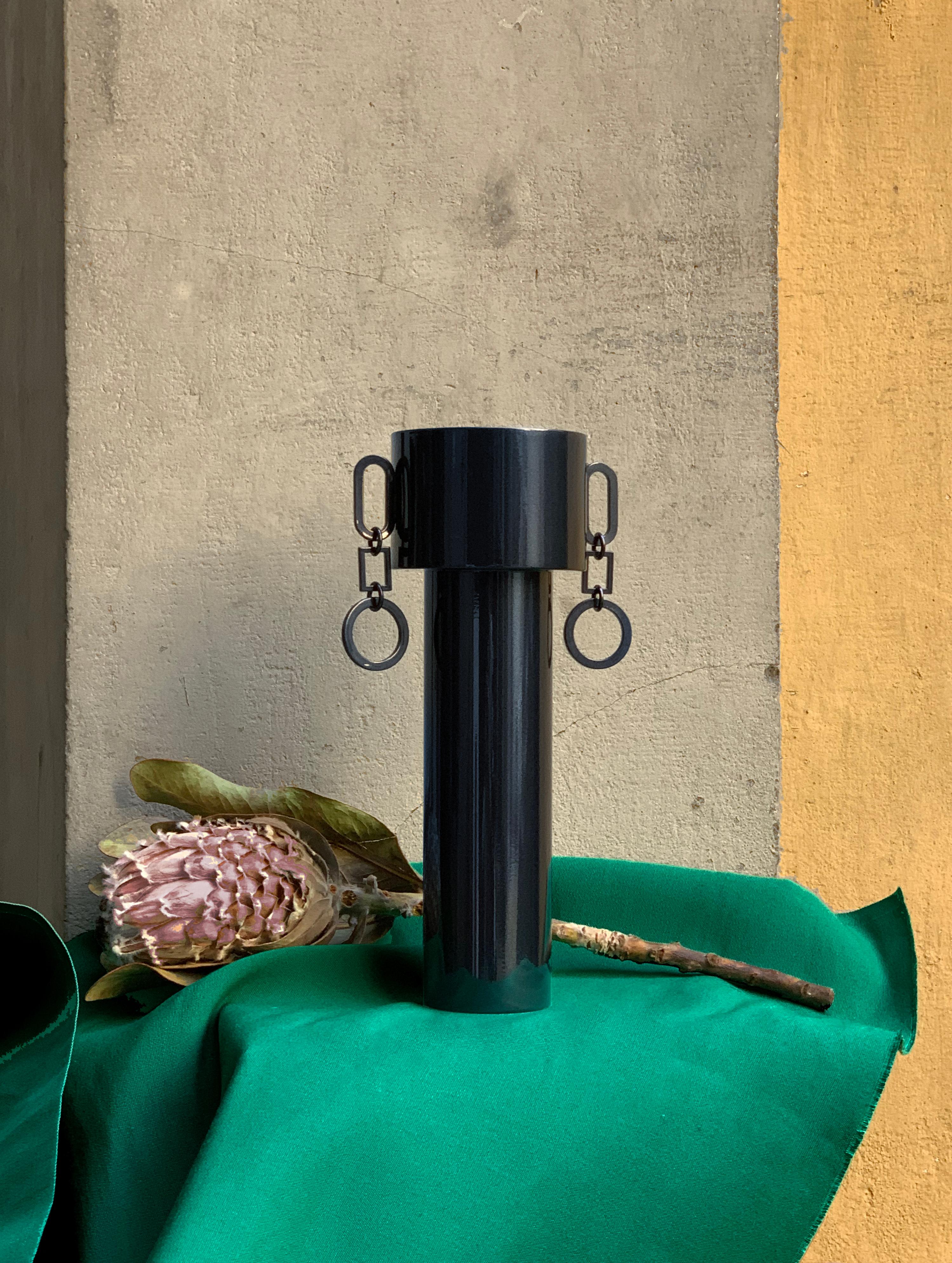XXIe siècle et contemporain Vase romain féminin Édition de Daniel Nikolovski en vente