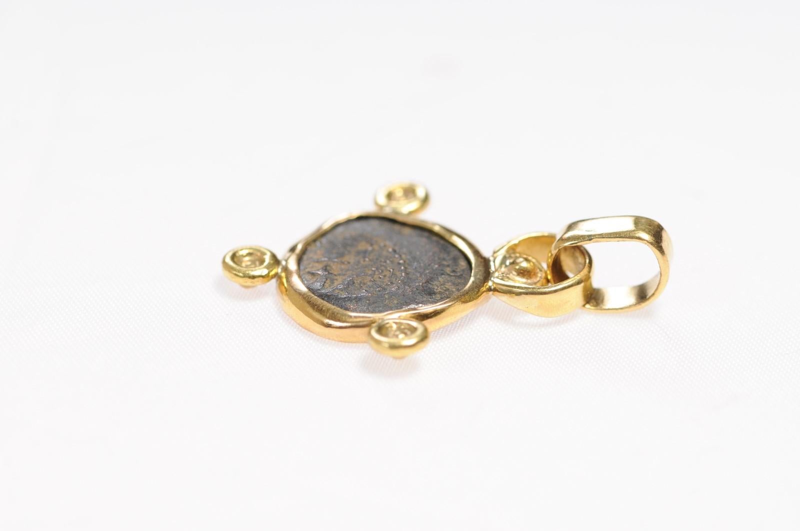 Coin Mite de la veuve romaine, pendentif en or 22 carats (pendant uniquement) en vente 2