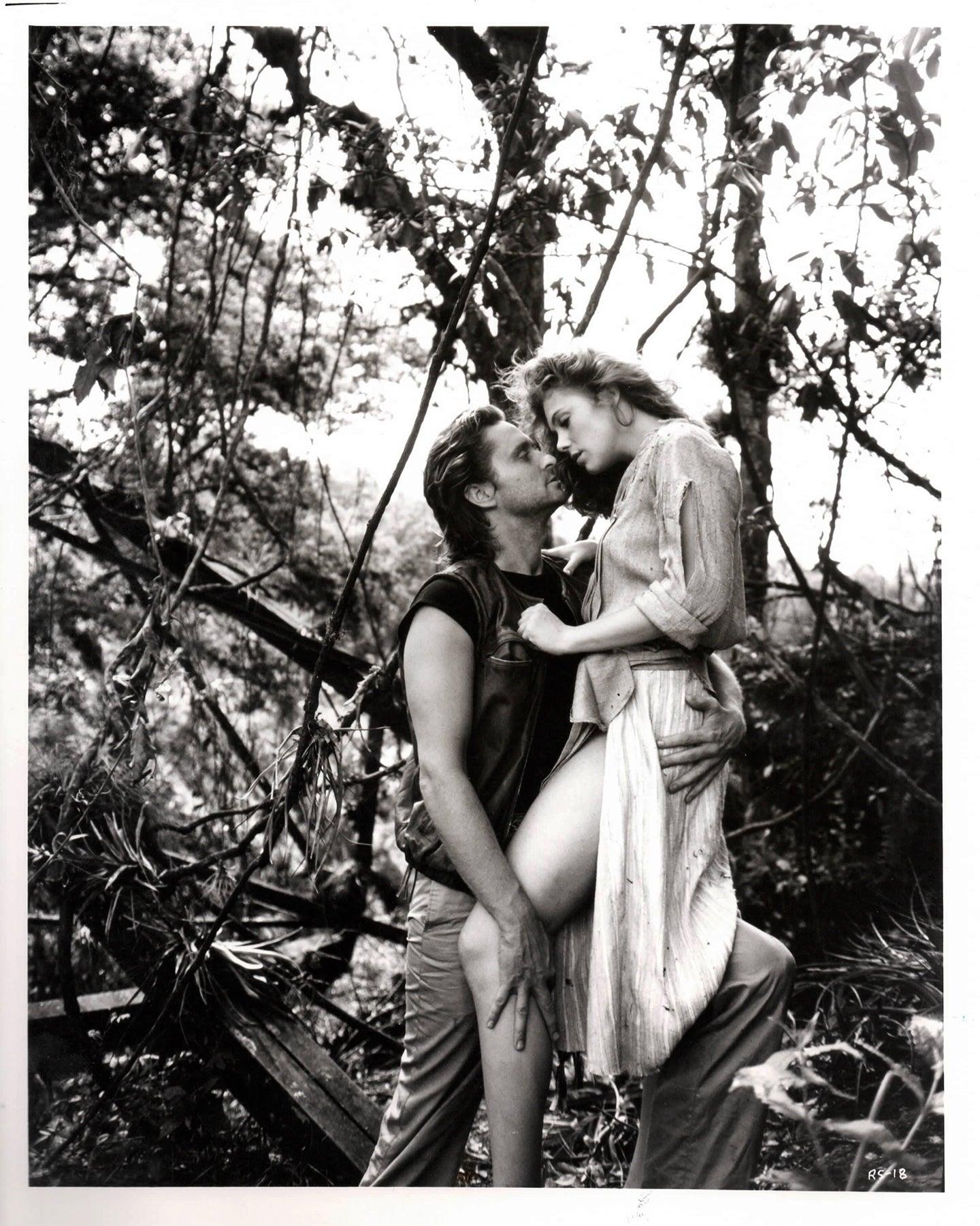Papier Romancing the Stone 1984 Publicity Film Movie Press Still Framed en vente