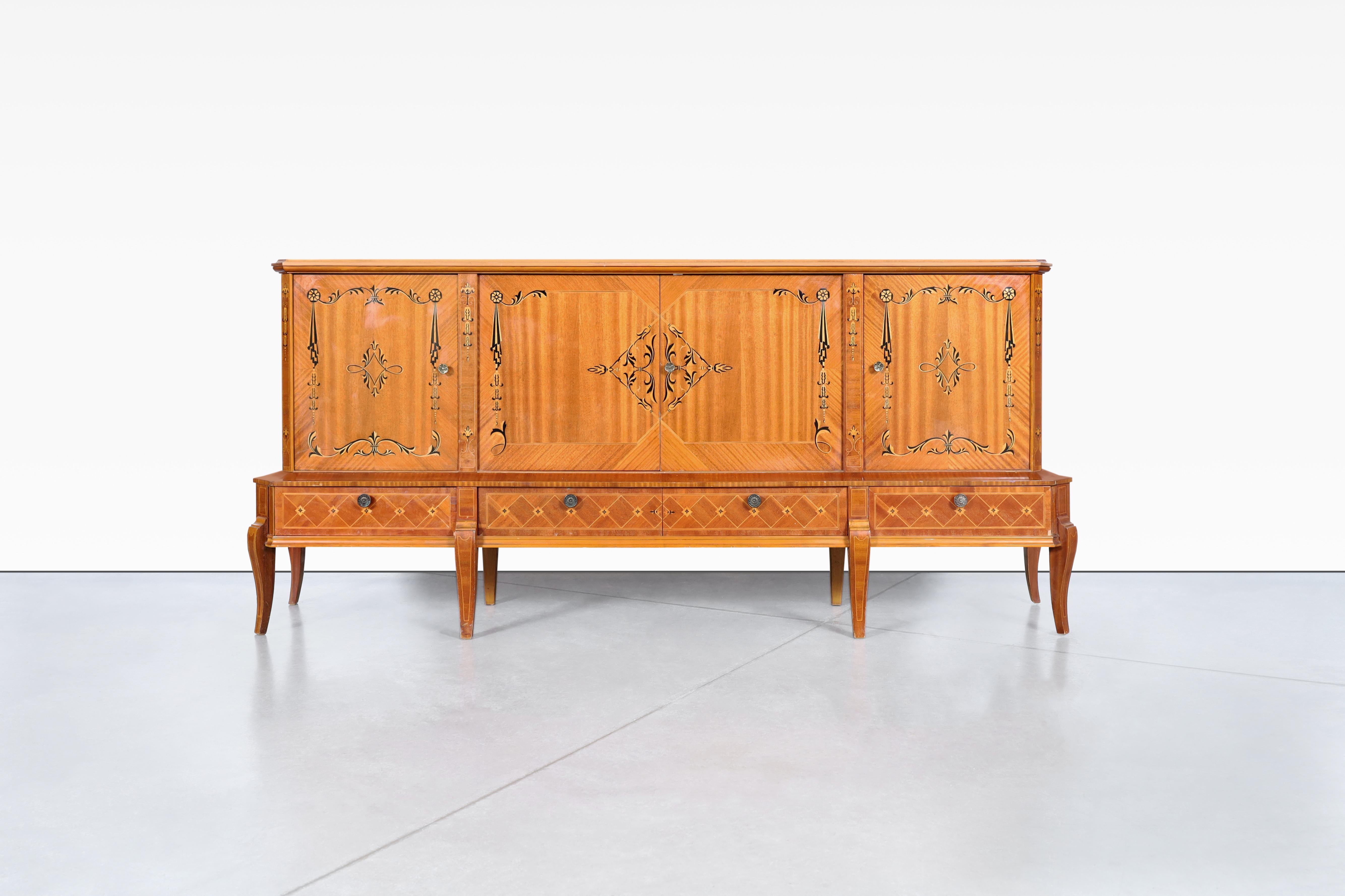 Credenza Art Deco rumena con intarsi in Wood esotico in vendita 1