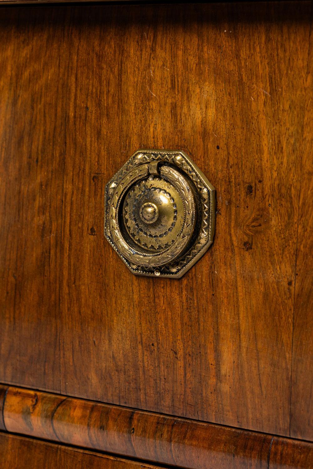 Romanian Biedermeier 3-Drawer Burlwood Chest / Commode in vendita 3