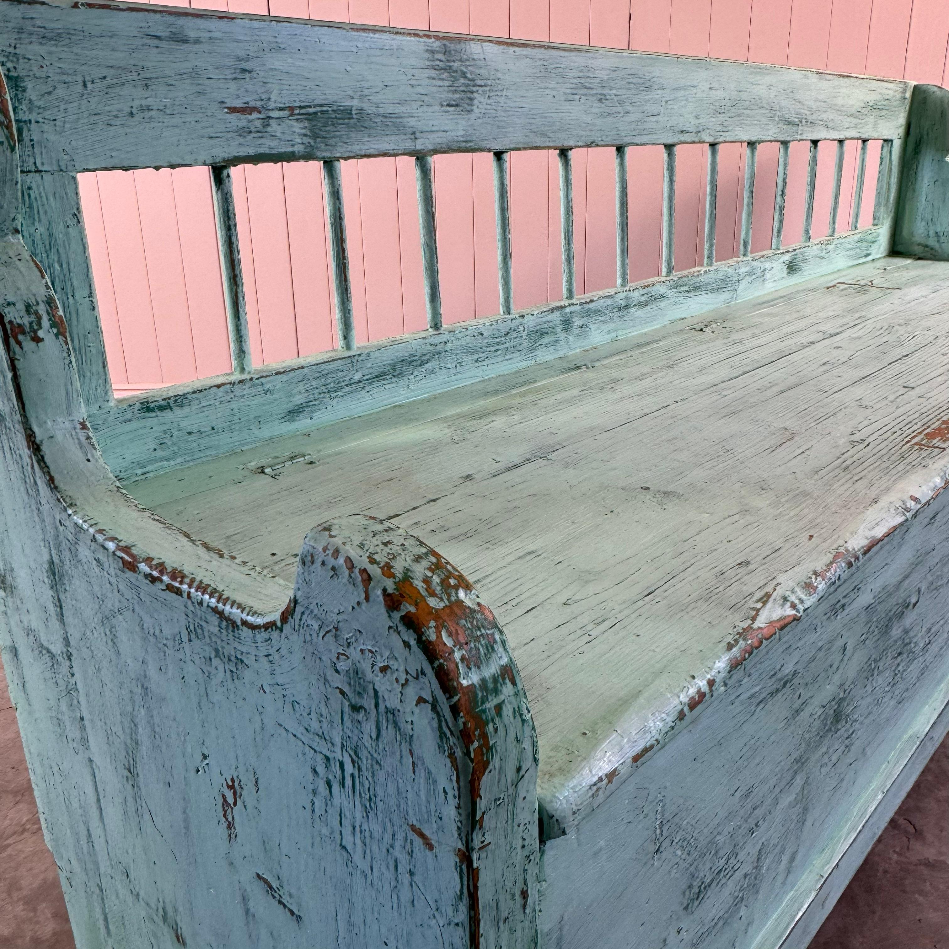 Romanian Box Bench In Good Condition In Cirencester, GB