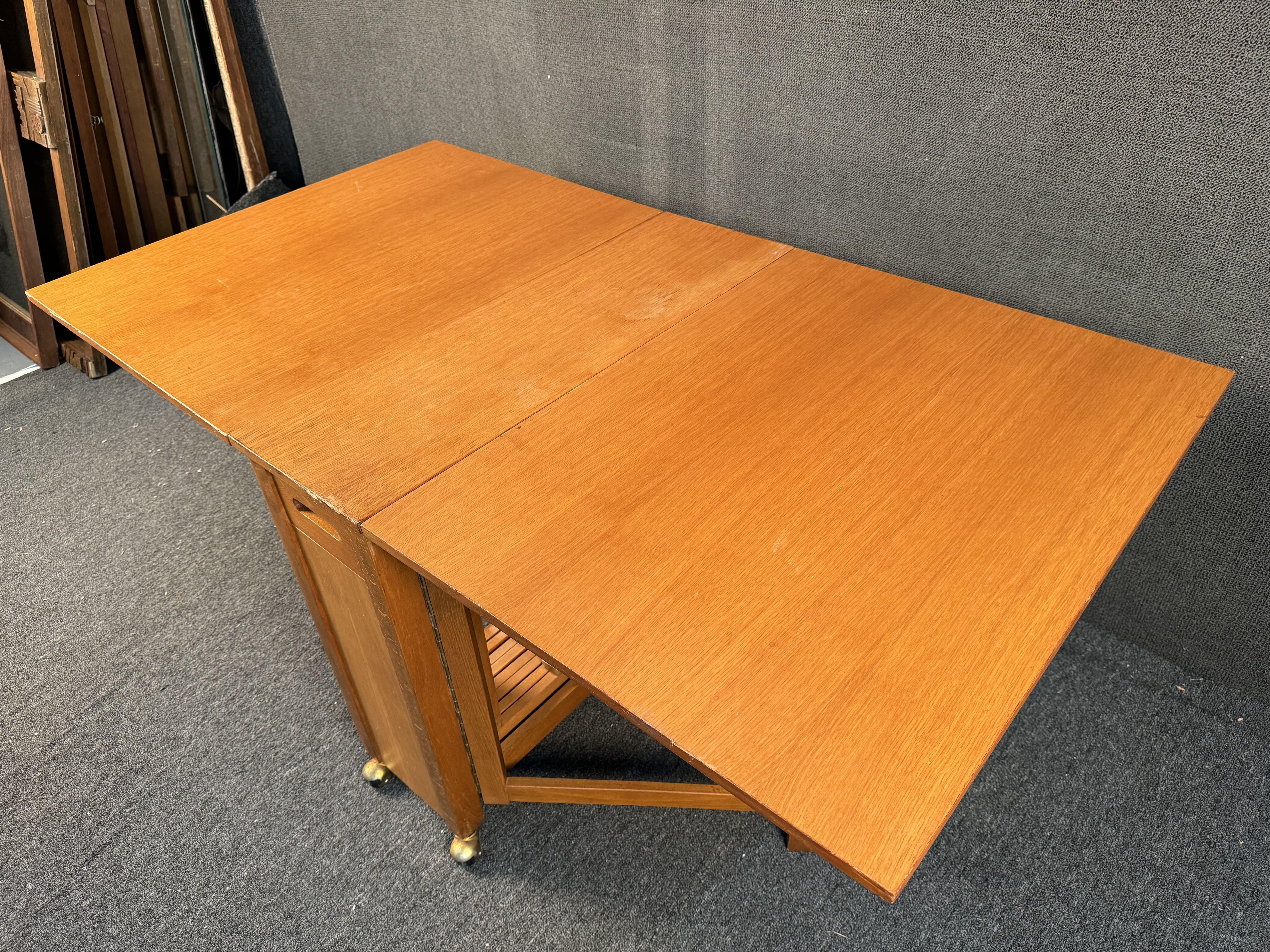 Romanian Mid-Century Trolley Drop Leaf Dining Set For Sale 3