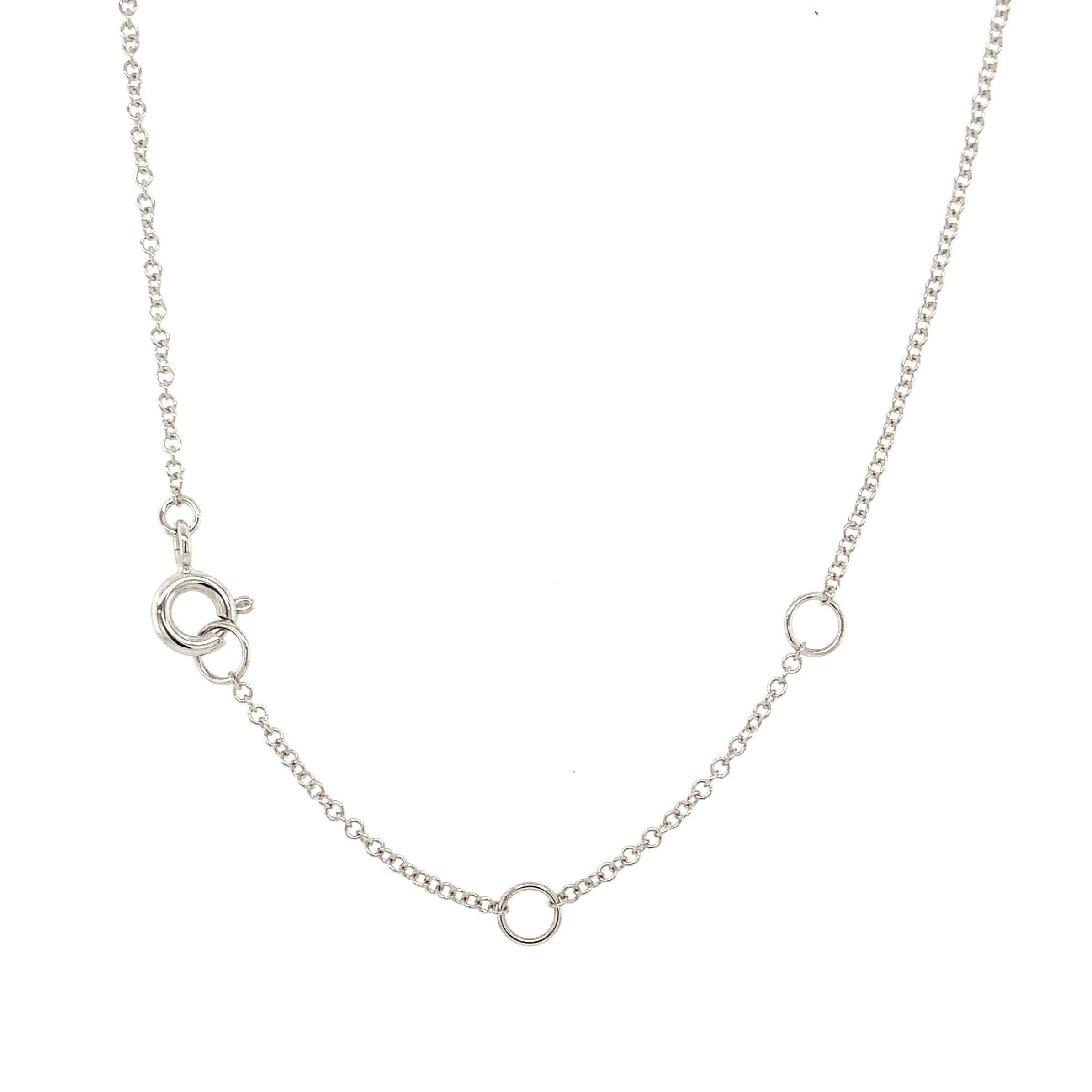 Roman+Jules Charm a forma di triangolo sulla catena Collana di diamanti in oro bianco 14K in vendita 1