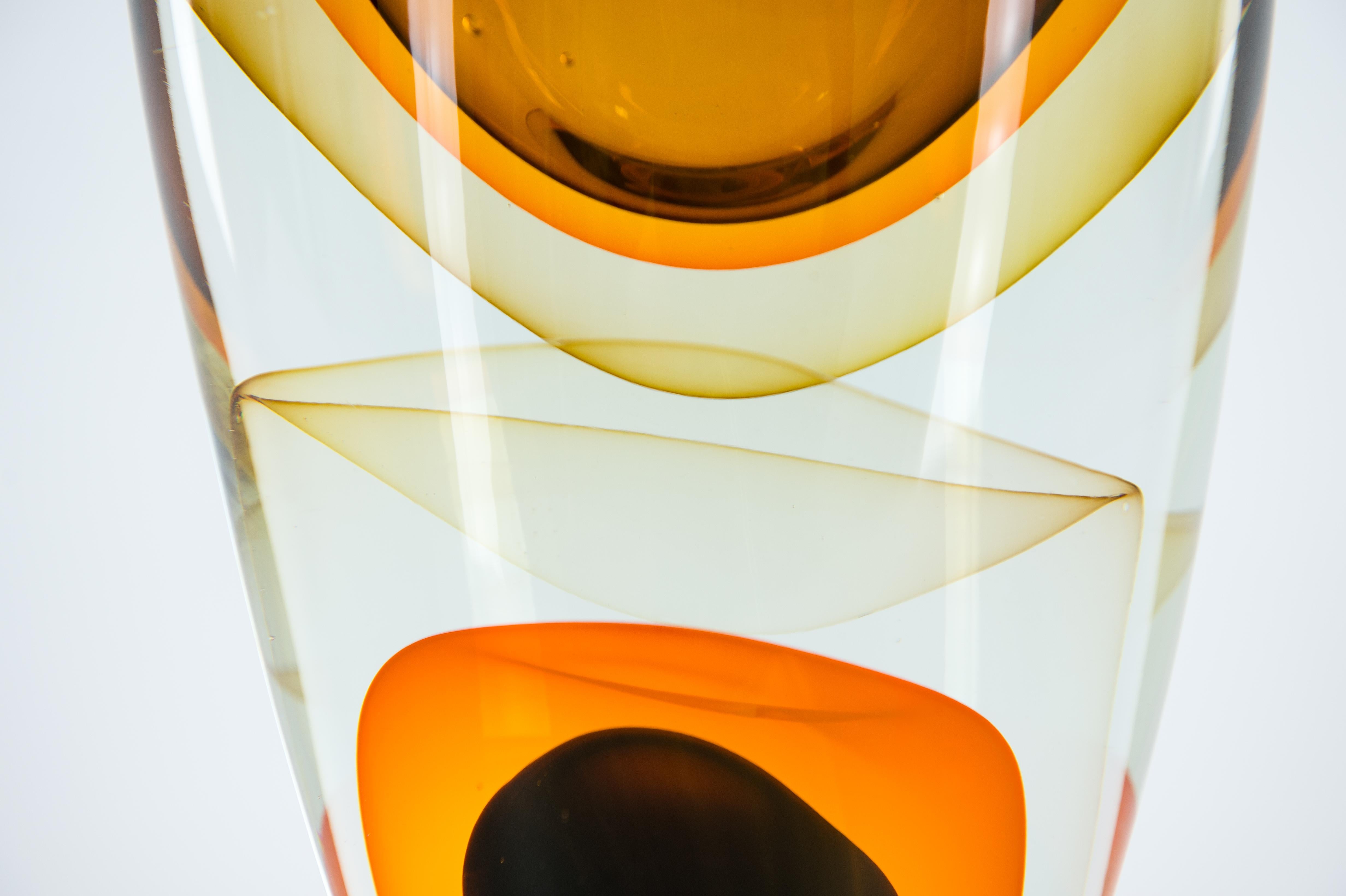 Romano Donà Murano Glass Vase, Sommerso Cased Art, circa 1980s For Sale 2