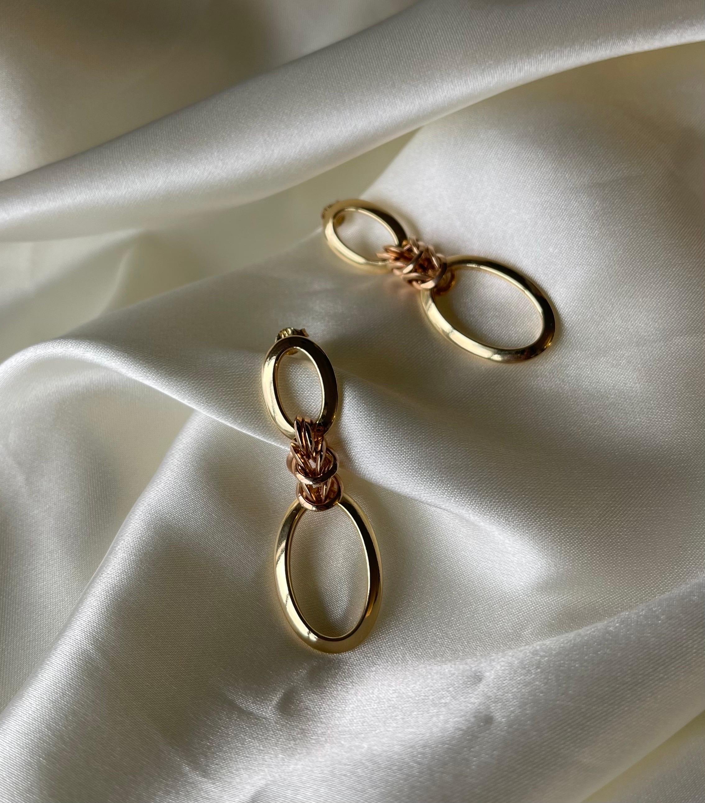 Orecchini romantici a catena in oro rosa 18 carati In condizioni Nuovo in vendita a Ridgefield, CT