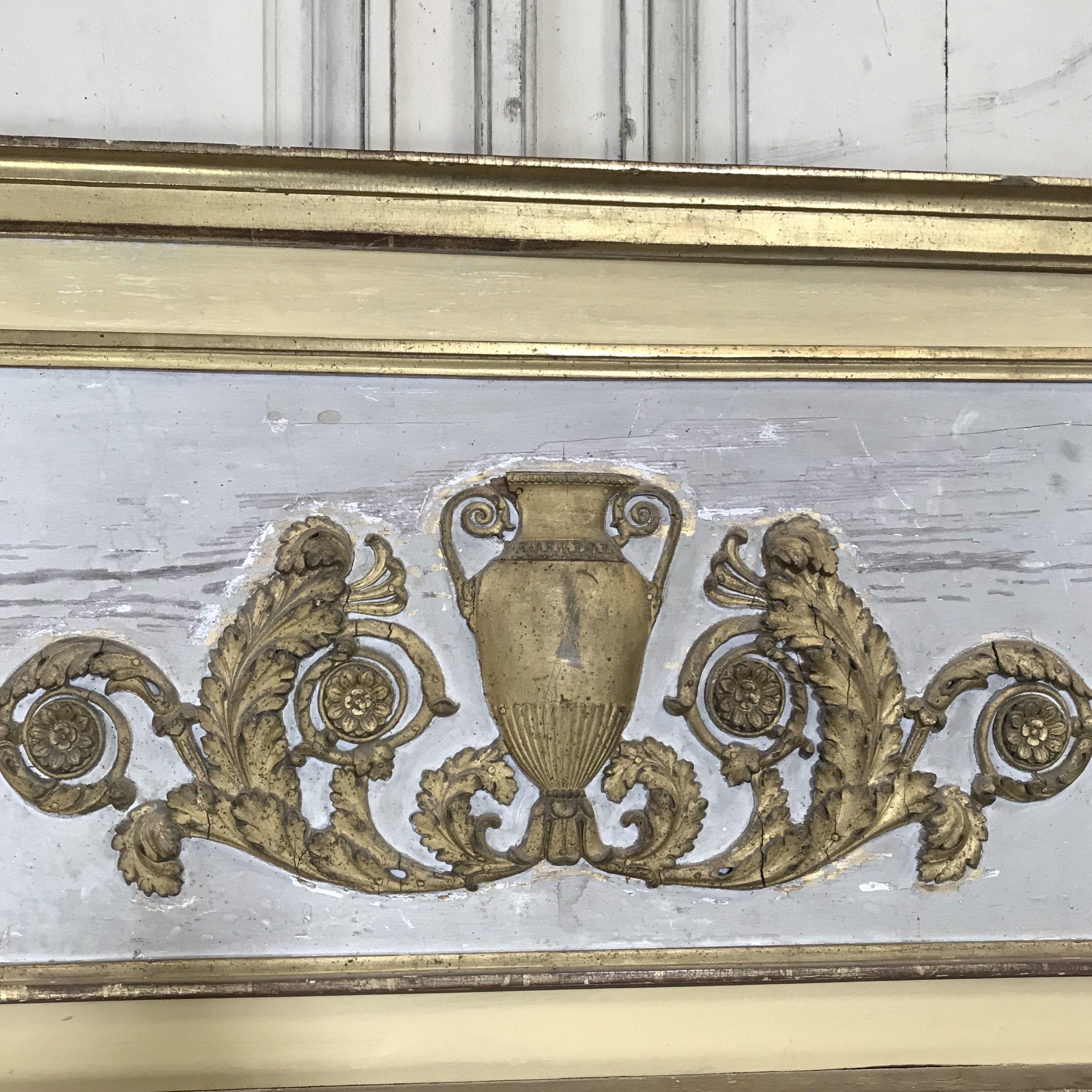 Romantic 19th Century Trumeau Mirror with Gold Gilt Frame In Good Condition In Hopewell, NJ