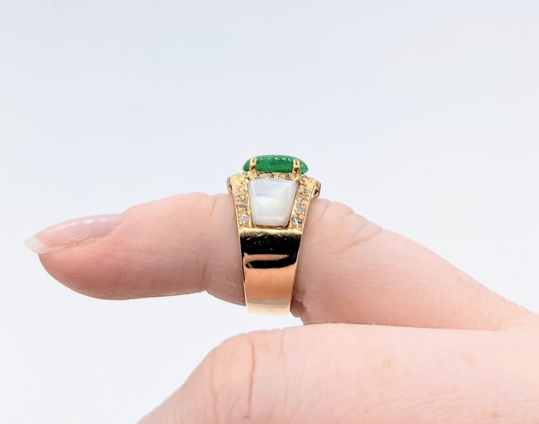Romantic 21k Jade, Diamond & Mother of Pearl Ring In Excellent Condition In Bloomington, MN