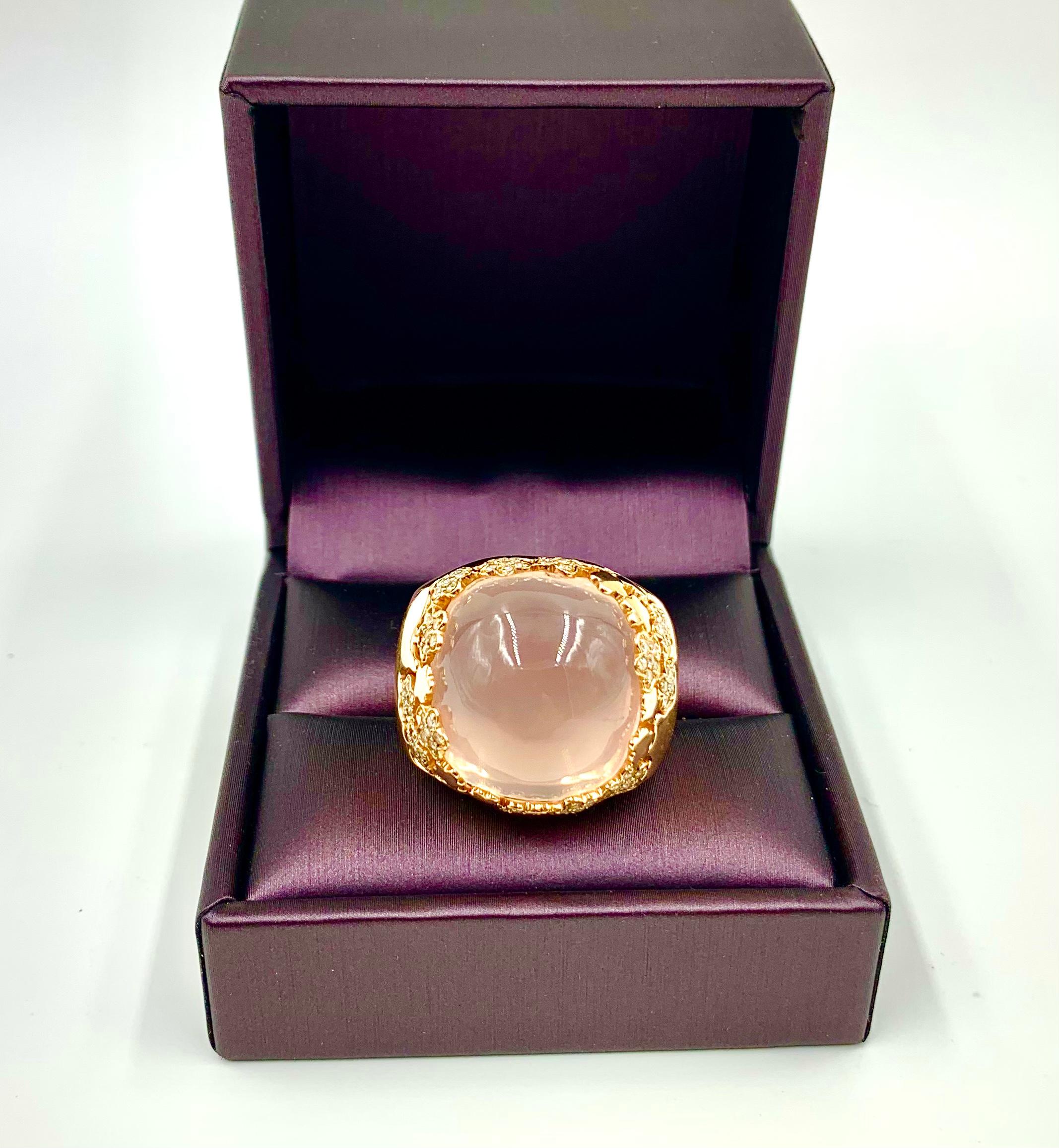 Romantic 30 Carat Cabochon Rose Quartz, Diamond, 14K Rose Gold Flower Ring In Good Condition For Sale In New York, NY