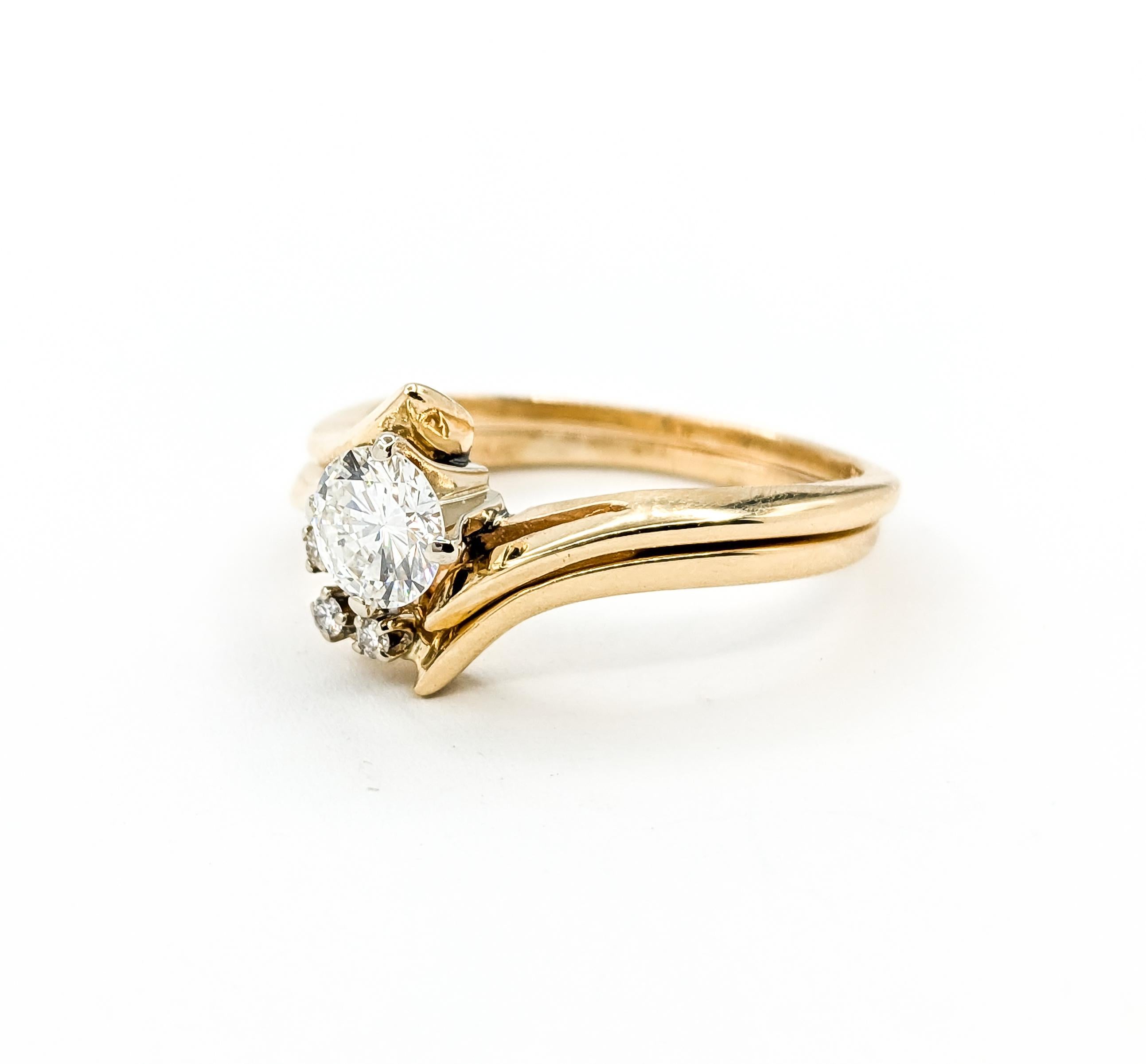 Bague de fiançailles romantique en or jaune avec un diamant de 0,67ctw en vente 7