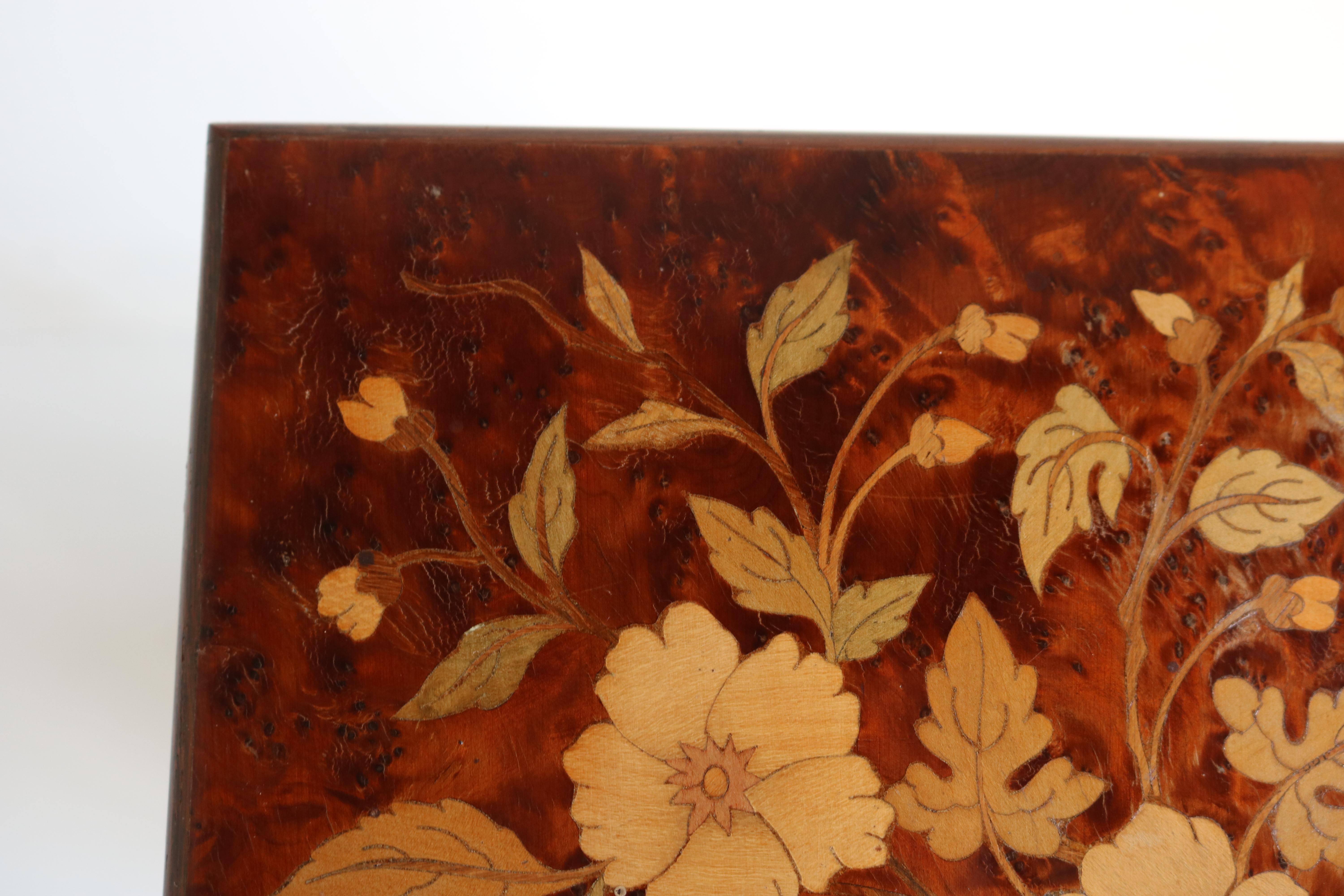 Romantic Antique French Art Nouveau Jewelry Box in Burl Wood & Floral Inlay 1900 For Sale 6