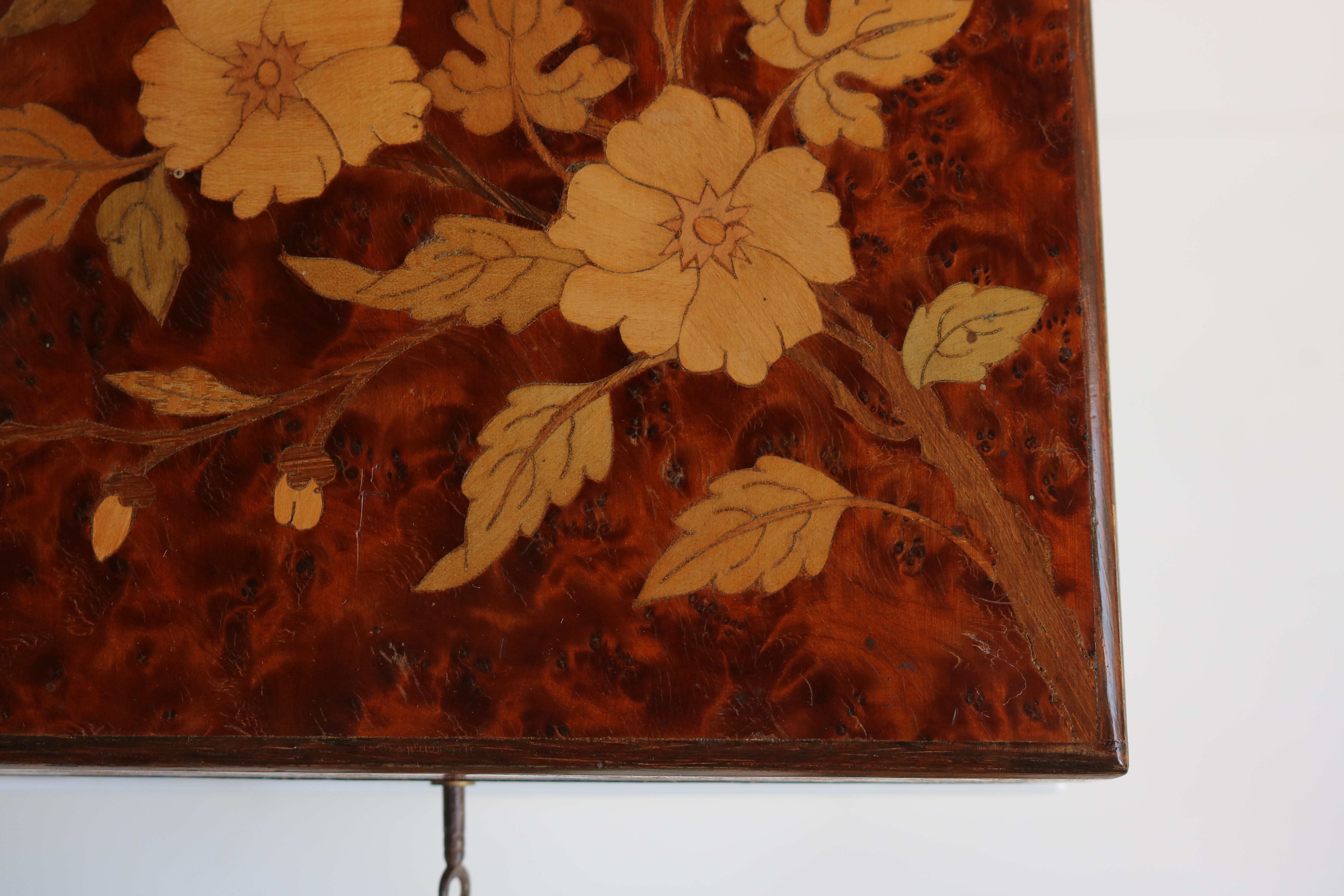 Romantic Antique French Art Nouveau Jewelry Box in Burl Wood & Floral Inlay 1900 For Sale 8