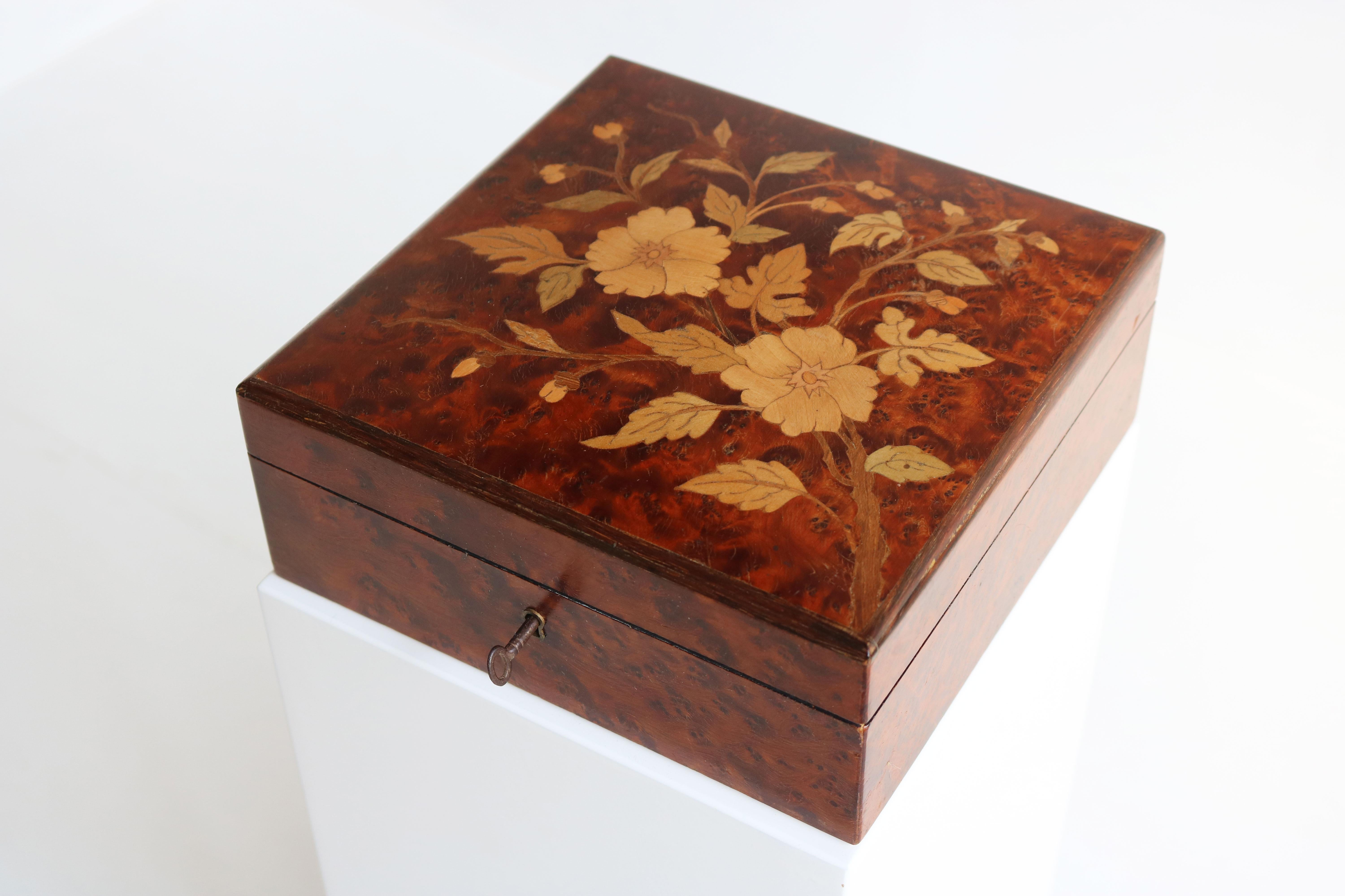 Romantic Antique French Art Nouveau Jewelry Box in Burl Wood & Floral Inlay 1900 11