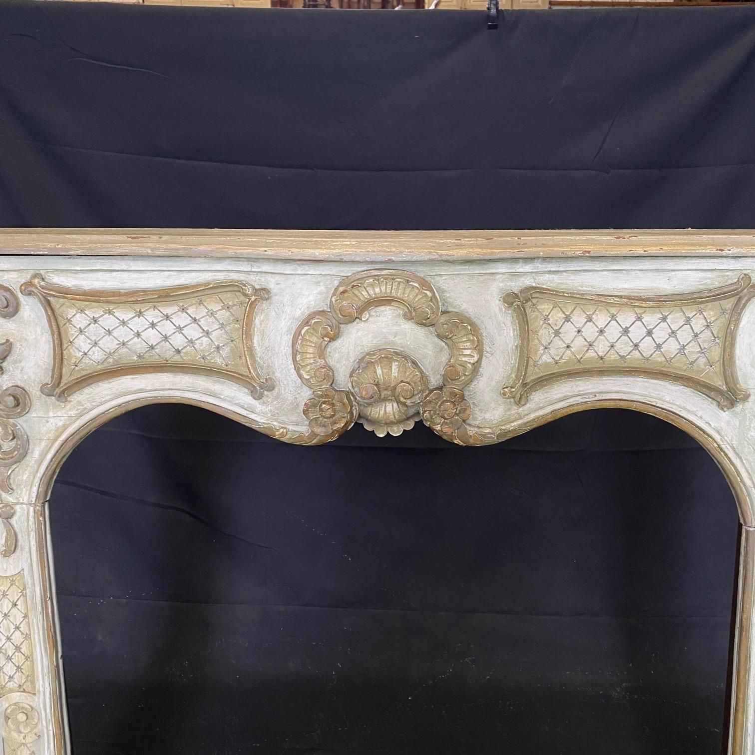 Romantic Antique Italian White & Gilded Baroque Style Fireplace Mantel In Good Condition In Hopewell, NJ