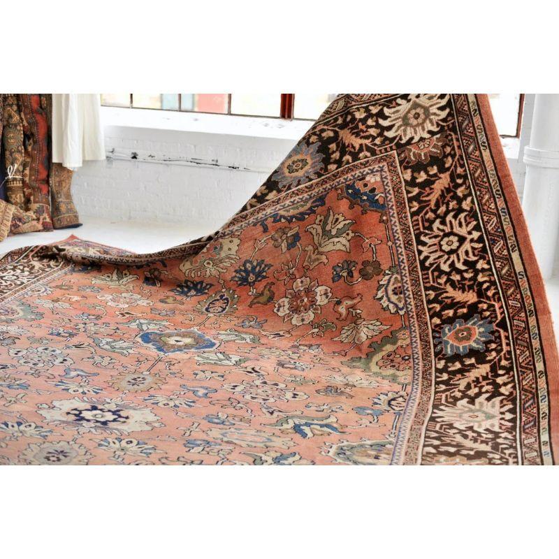 Romantischer antiker Mahal-Teppich mit naiver botanischer Zeichnung und gedämpftem Apricot im Angebot 8