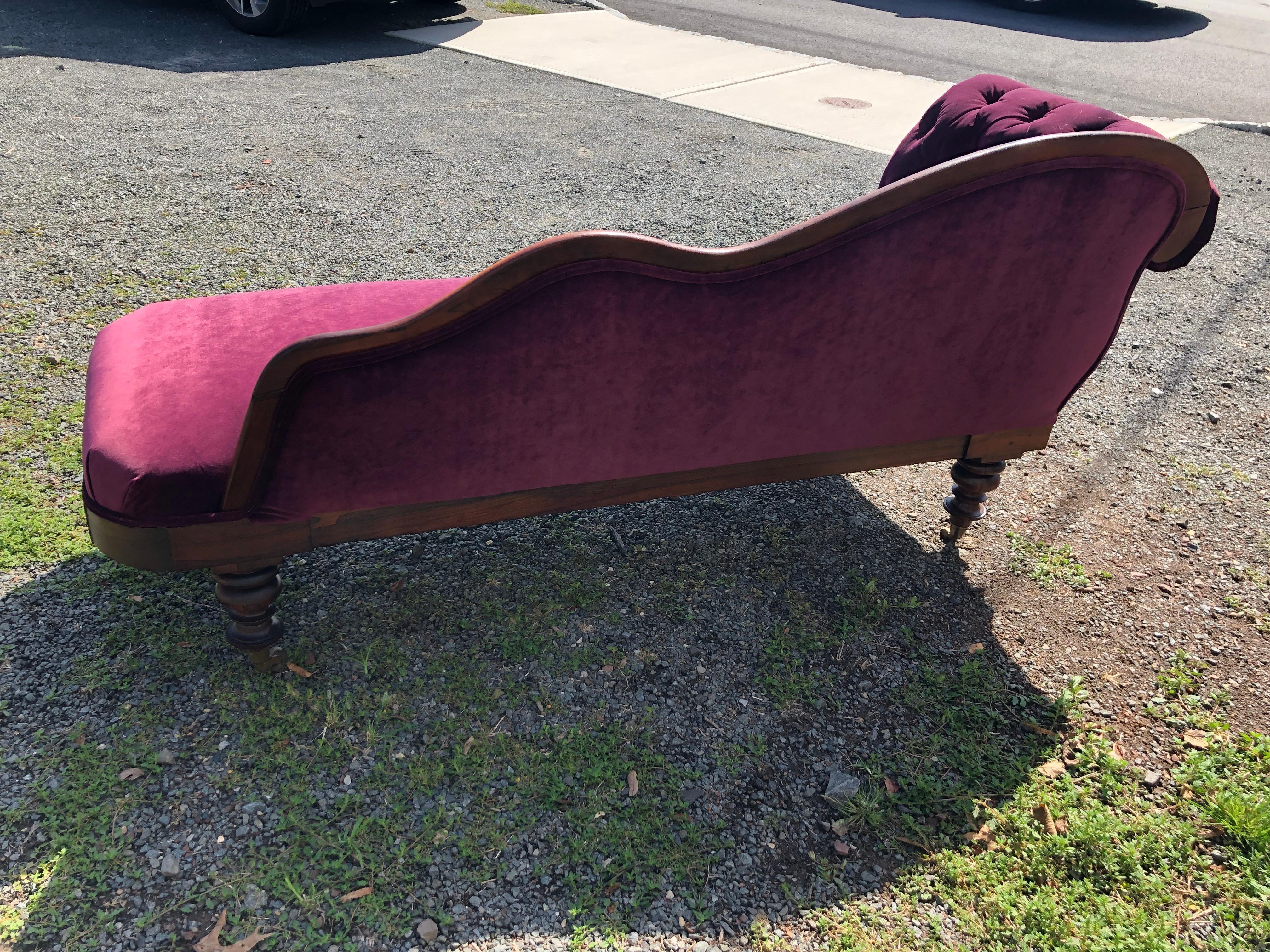 velvet fainting couch