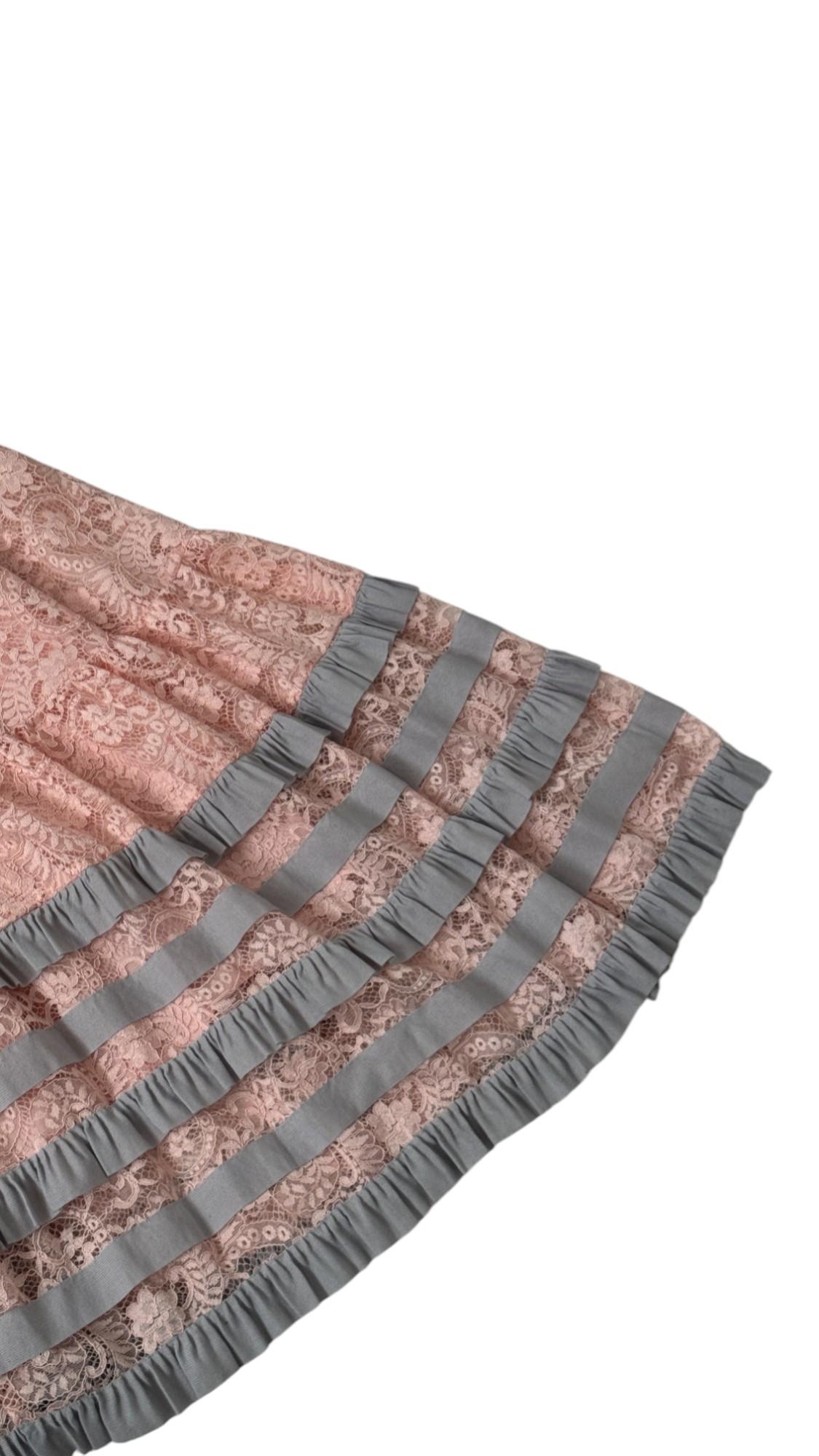 Donna Romantic Blush Pink Lace Gown with Gray Ruffle Details by K-QUINN in vendita
