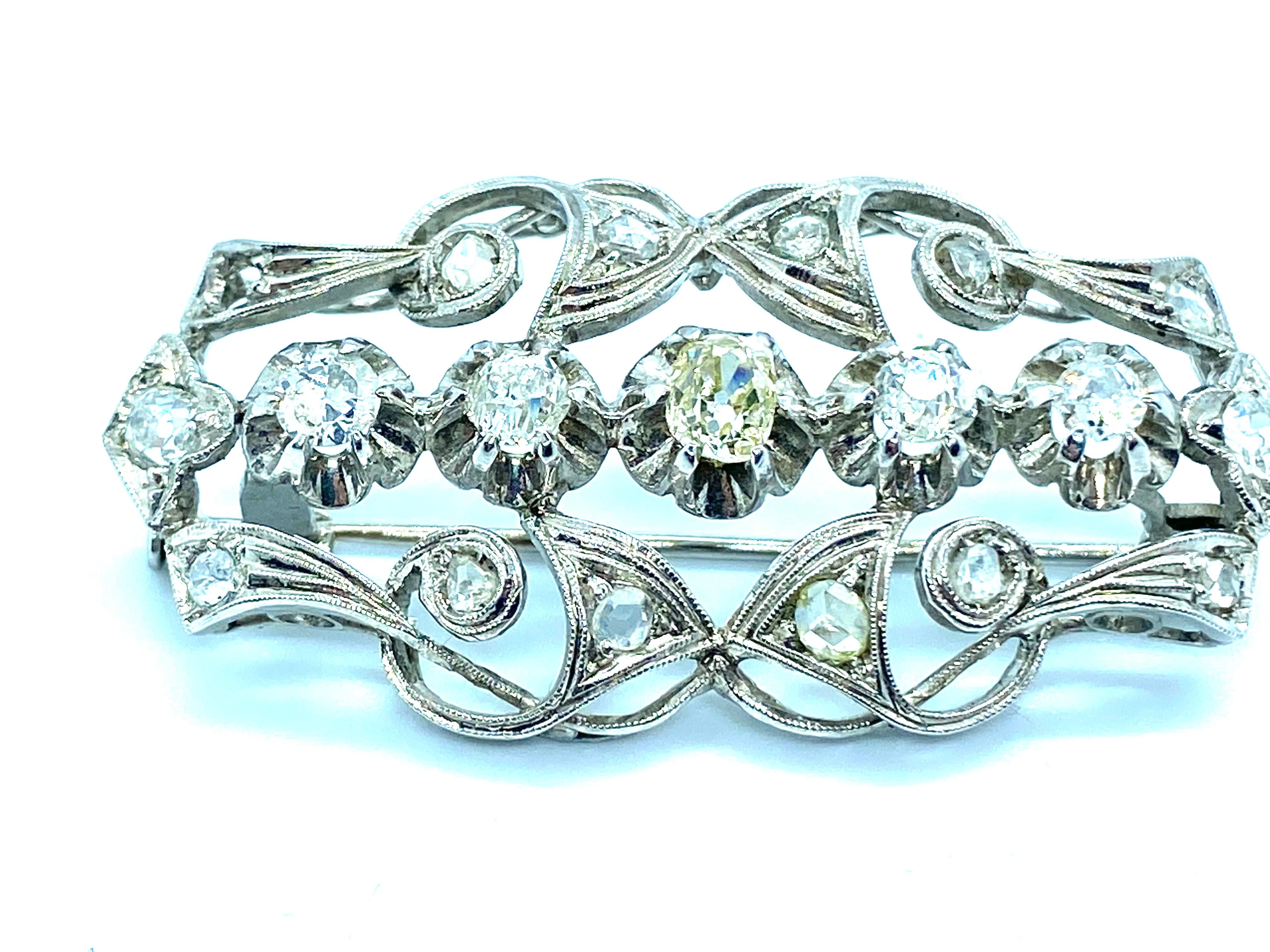 Romantic diamonds brooch, about 1910 In Excellent Condition For Sale In Sežana, SI