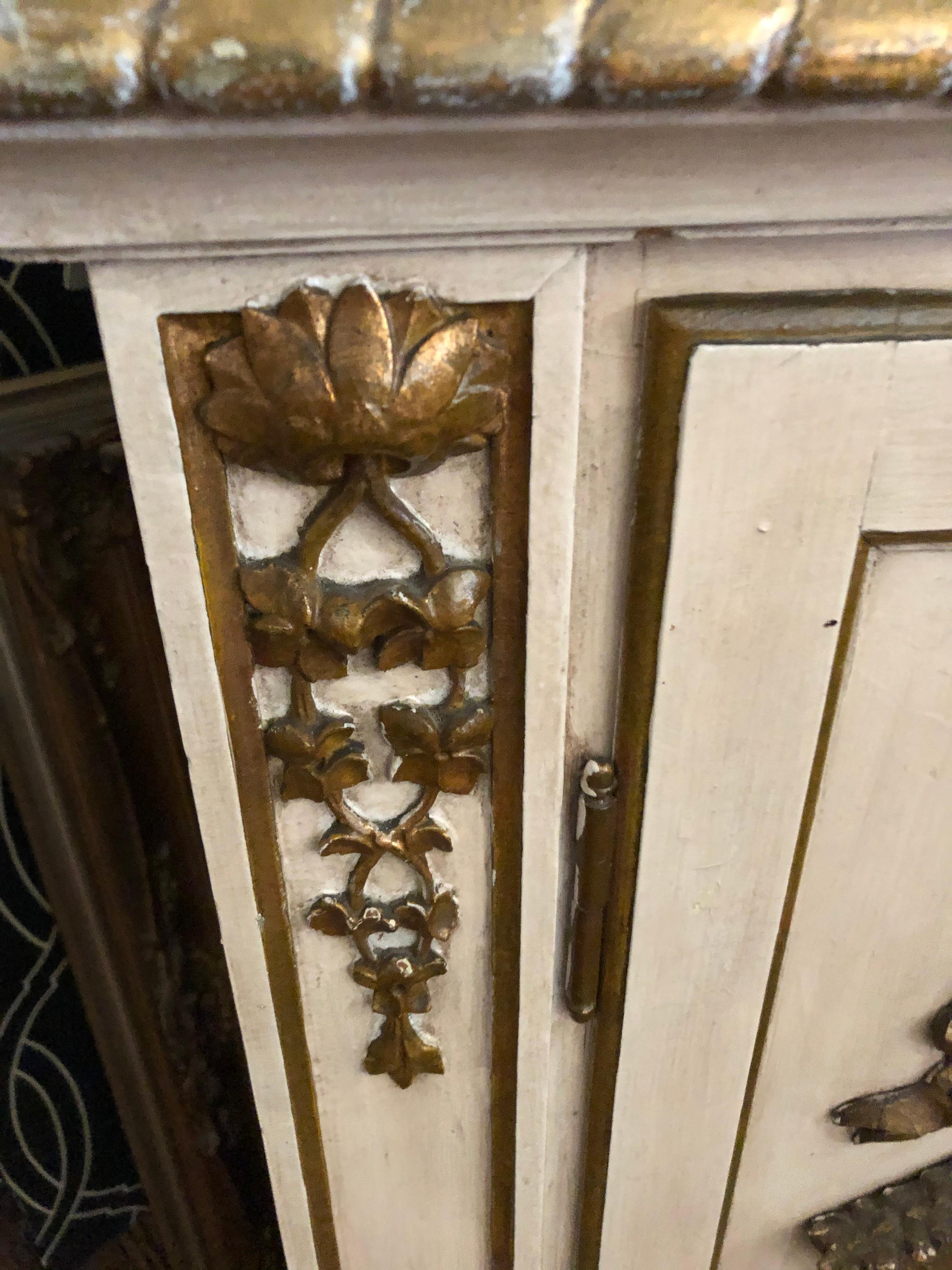 Romantic French 19th Century Creamy White and Gold Corner Cabinet Cupboard 2