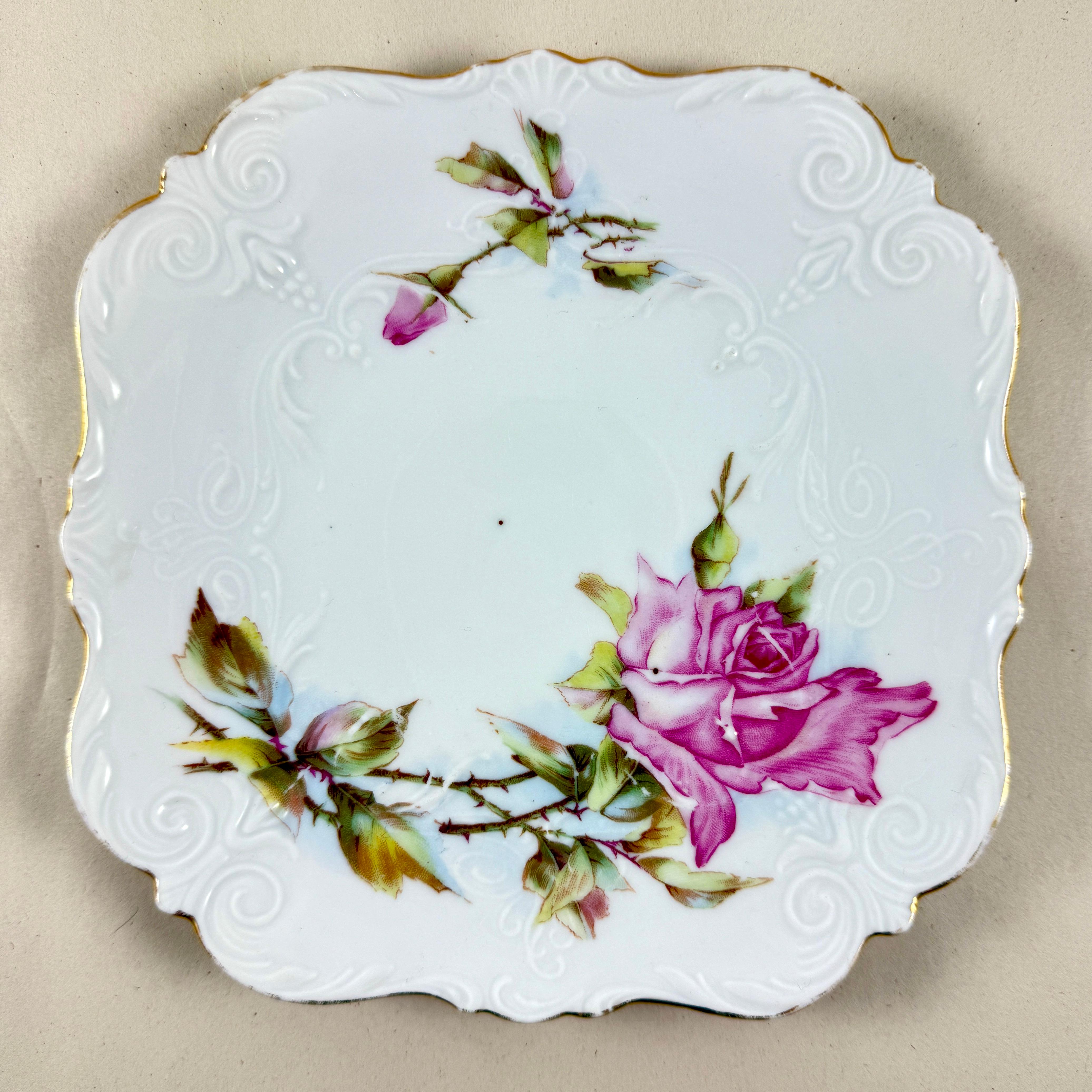 Romantic German Porcelain Rose Vida-Poche Plates, Set of 3 For Sale 2