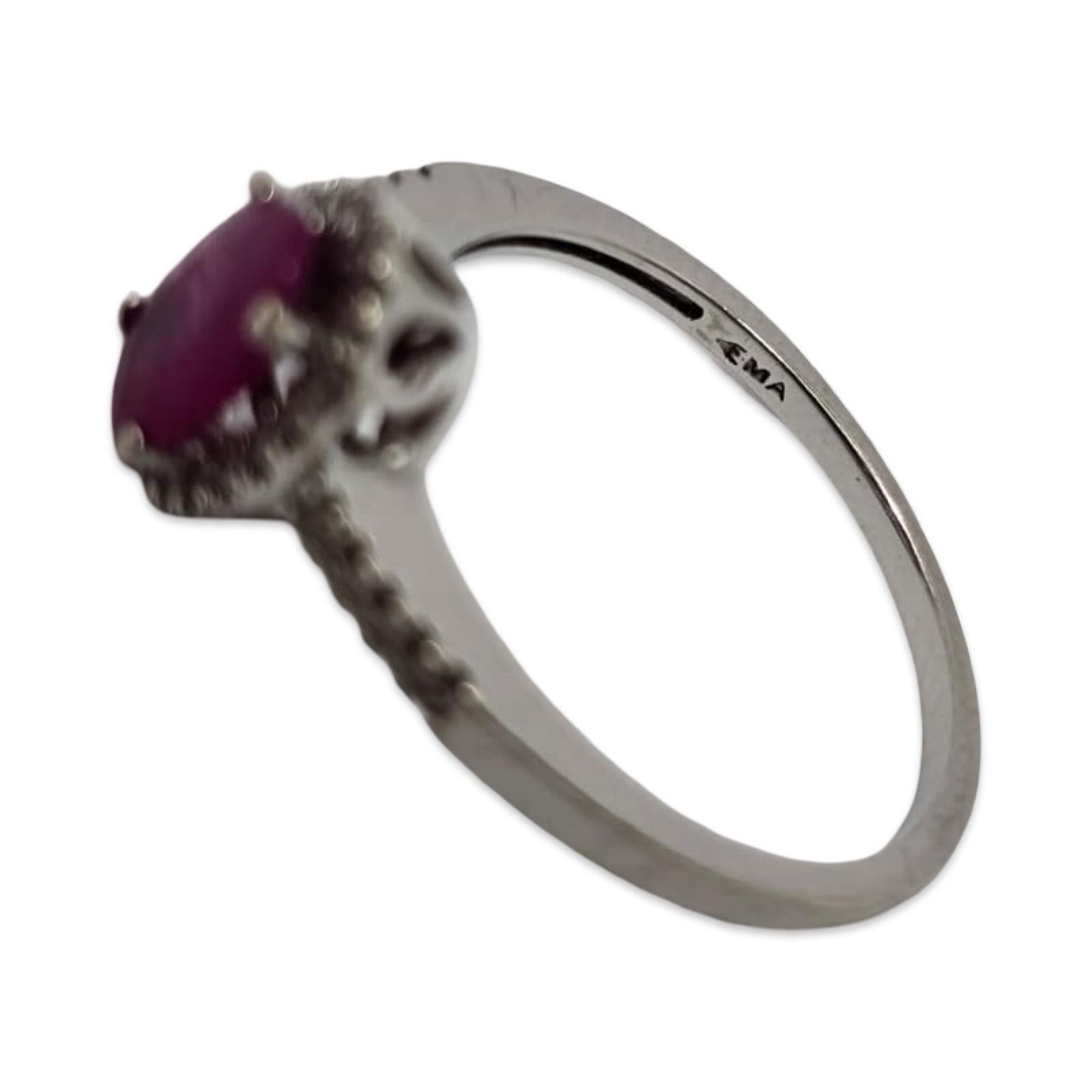 Anello romantico con rubino e diamante a forma di aureola in oro bianco 14K in vendita 2