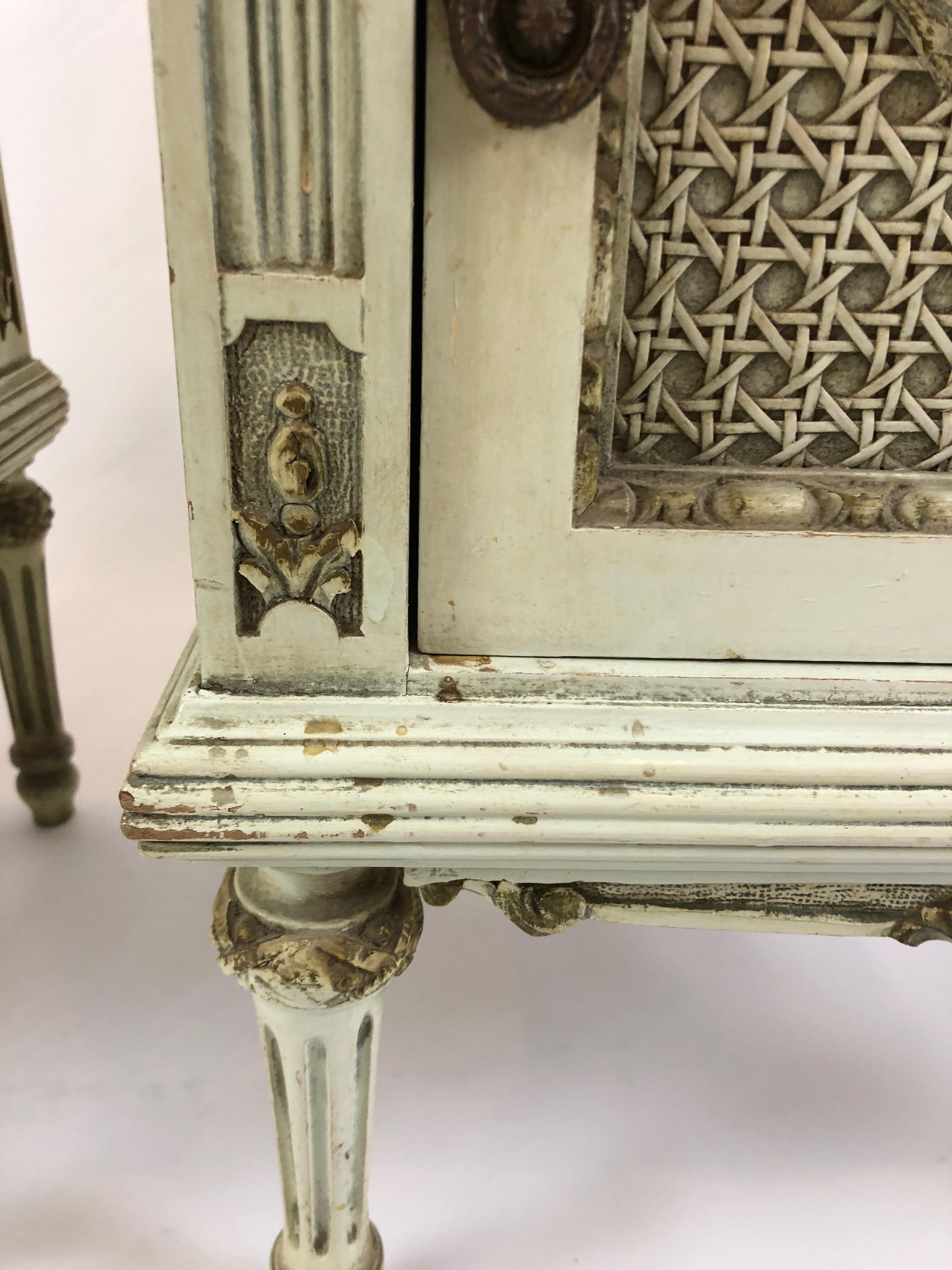 Romantic Pair of French Louis XV Style Painted Nightstands In Good Condition In Hopewell, NJ