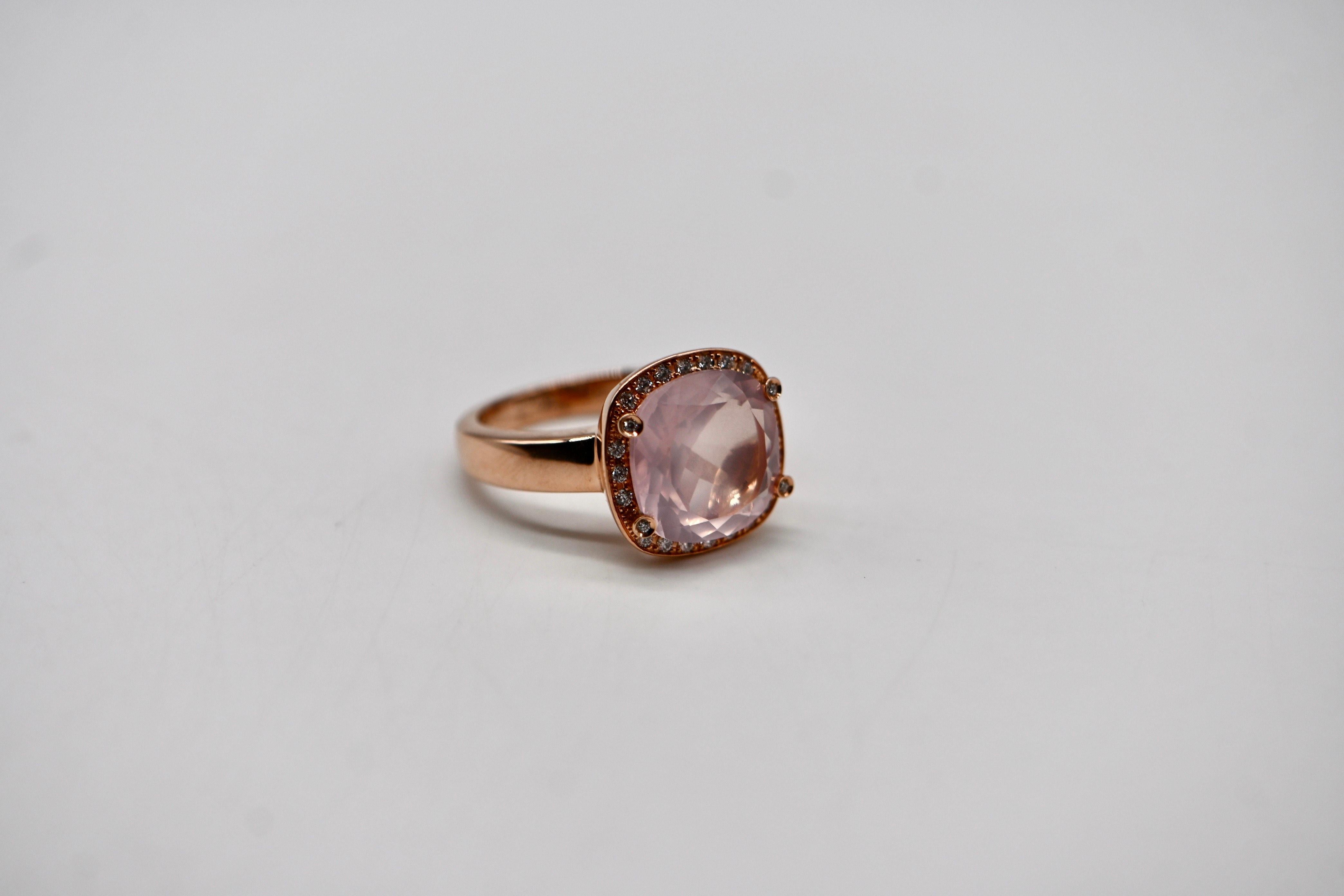 This exquisite ring blends soft curves and feminine elegance in a vintage-inspired design that radiates charm and refinement. Crafted in 18k rose gold, it features a delicate rose quartz, weighing approximately 5.00 carats, set with graceful claw