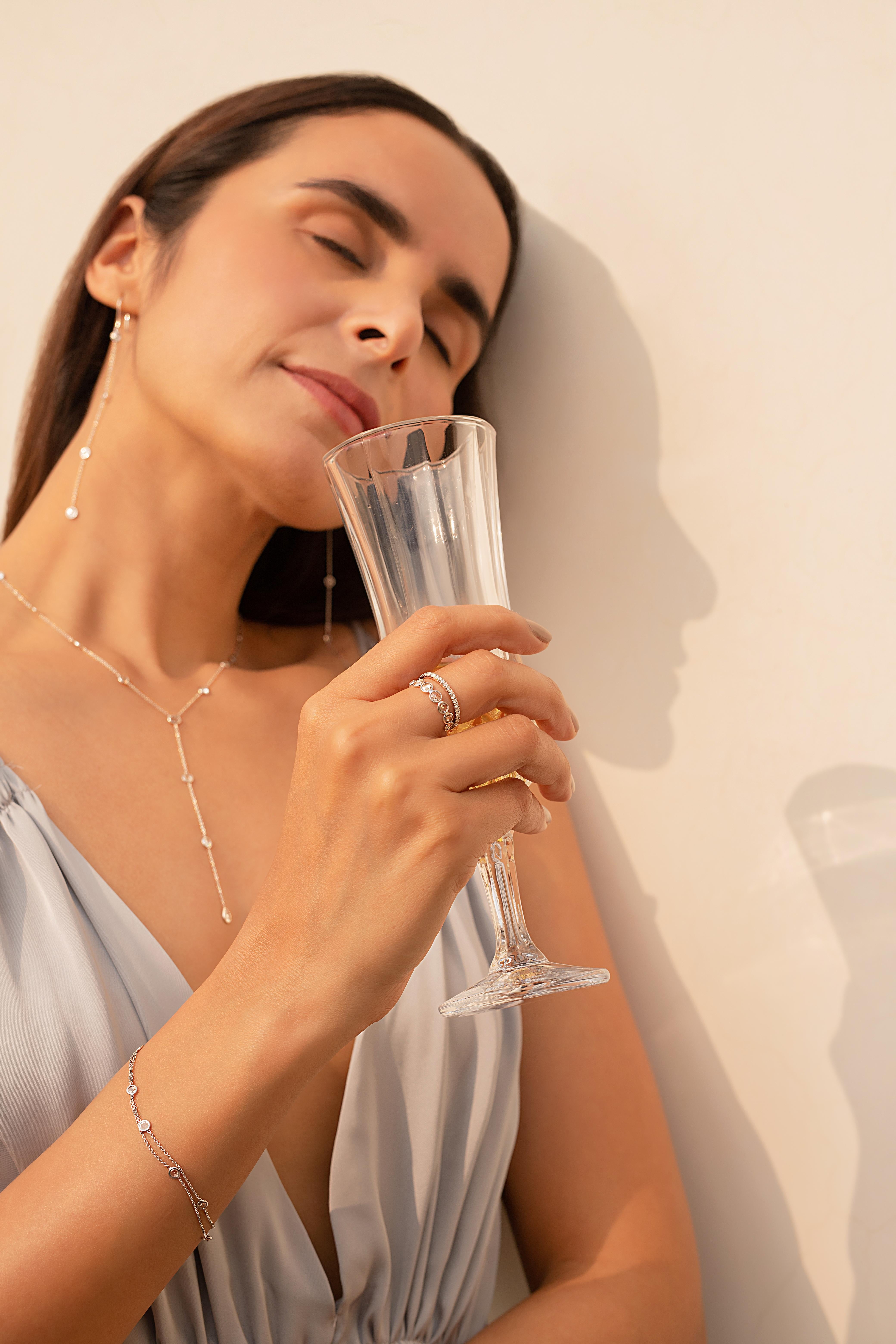Stile romantico Collana Ariat in oro bianco con diamanti in oro bianco 18 carati in vendita 3