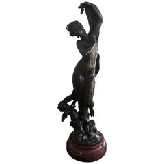 Très belle figurine romantique en bronze du 19ème siècle avec putti sur socle en marbre