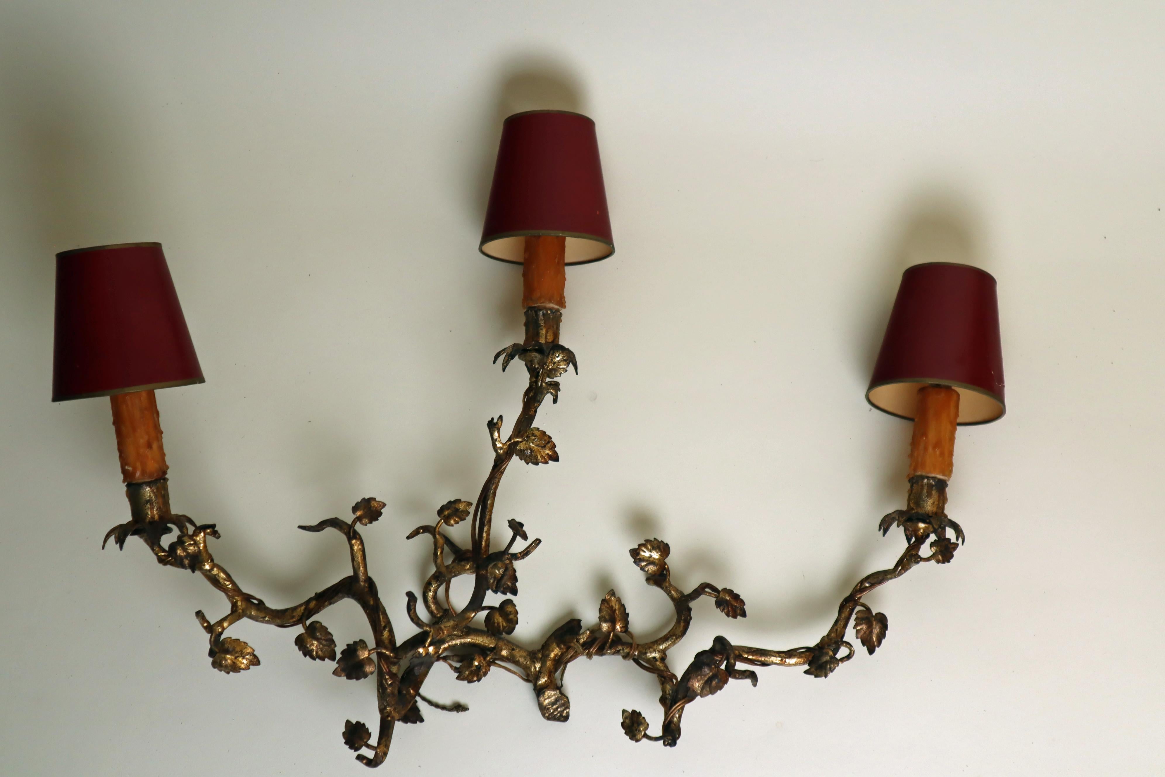 Romantica applique da parete Branch organici con foglie forgiati e dorati a mano del 1850 in vendita 3