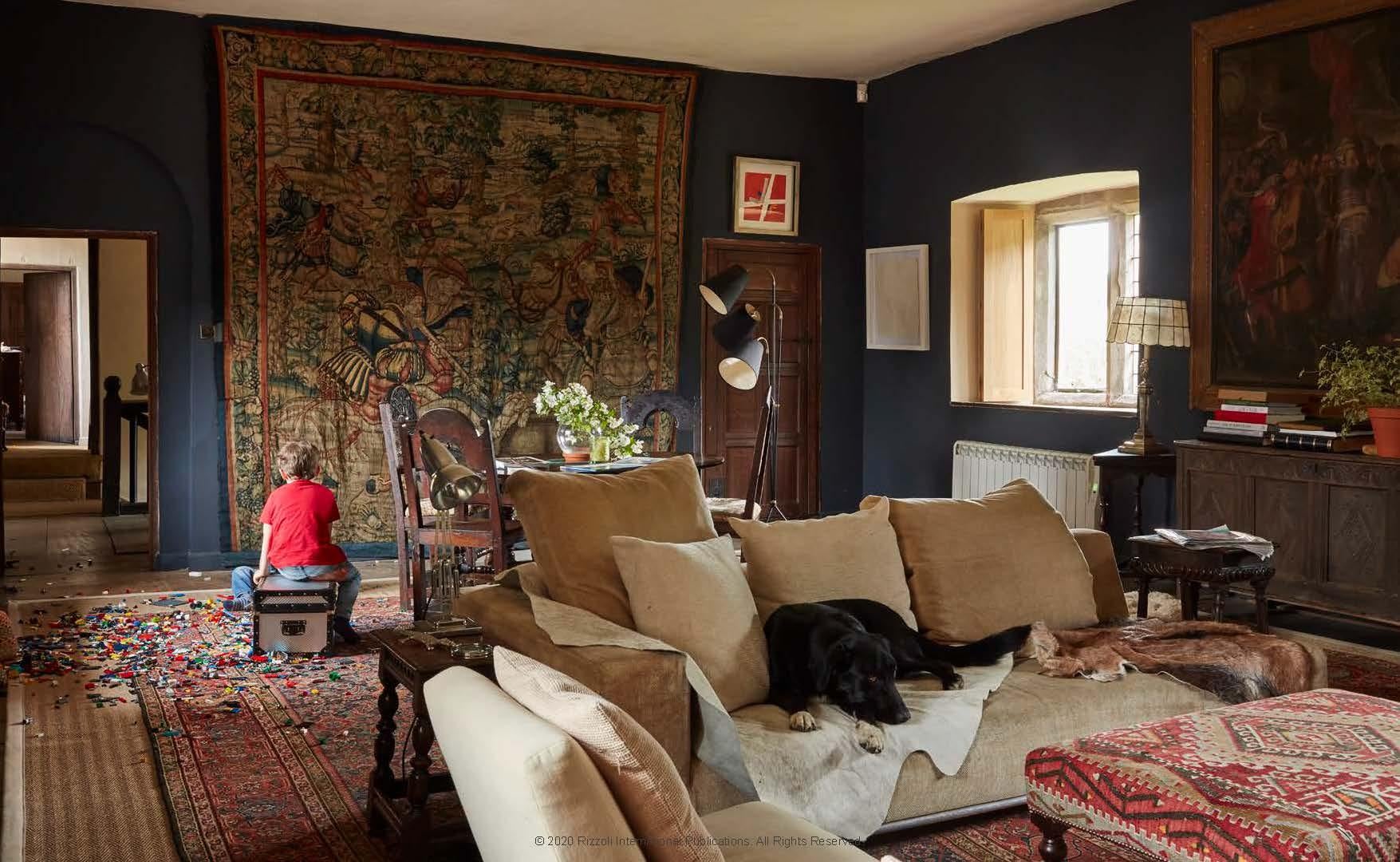 Contemporary Romantics and Classics: Style in the English Country House For Sale
