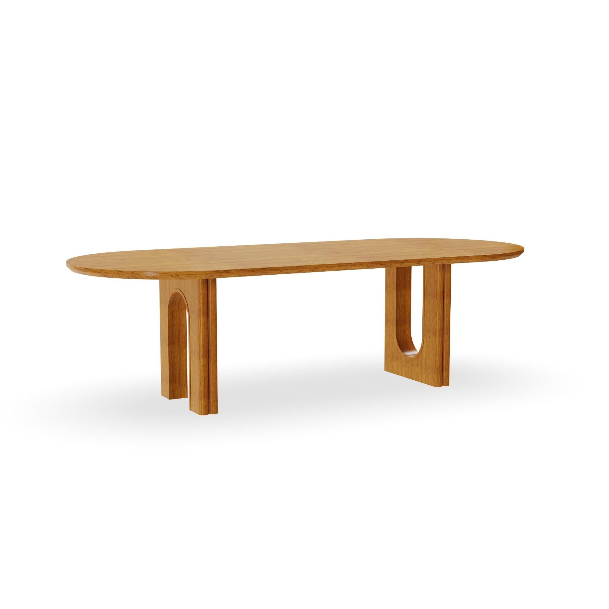 Portoghese Tavolo da pranzo ovale per esterni Rome in Wood Iroko con base scultorea ad arco in vendita