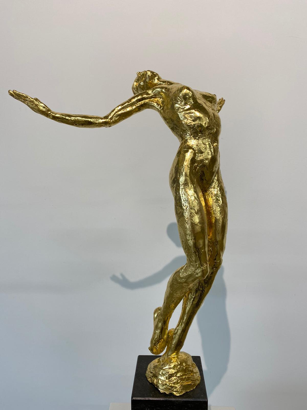 Living Daylight Gold- 21st Century Sculpture of a nude woman  6