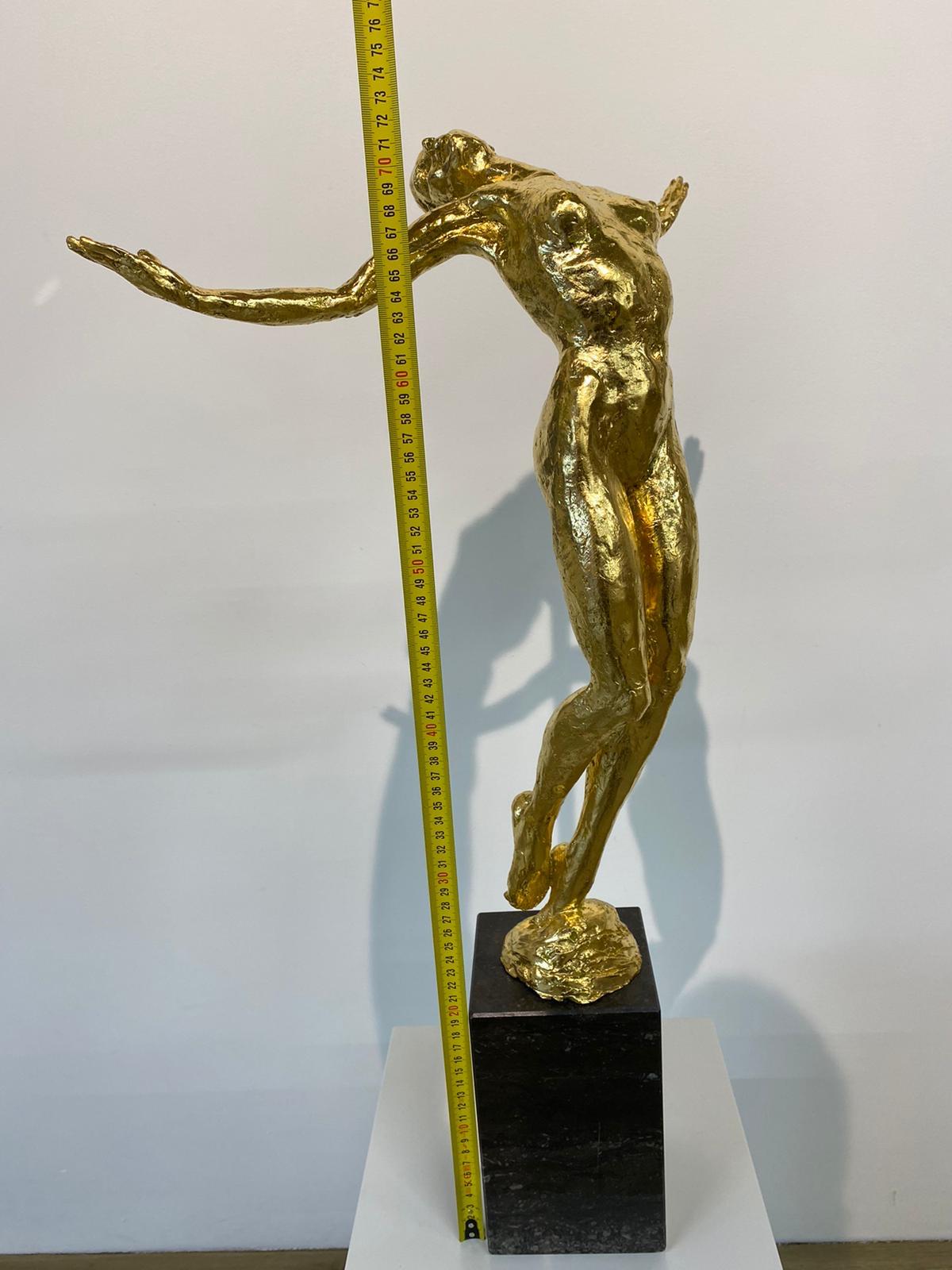 Living Daylight Gold- 21st Century Sculpture of a nude woman  2