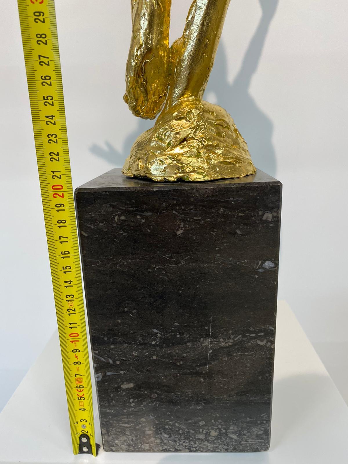 Living Daylight Gold- 21st Century Sculpture of a nude woman  3