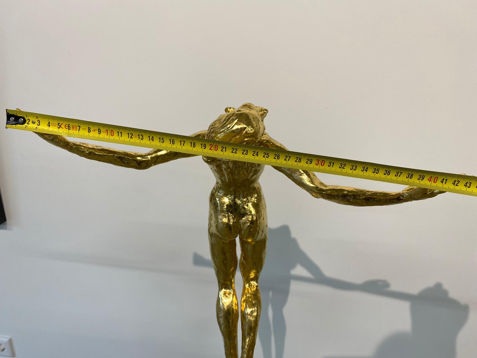 Living Daylight Gold- 21st Century Sculpture of a nude woman  4