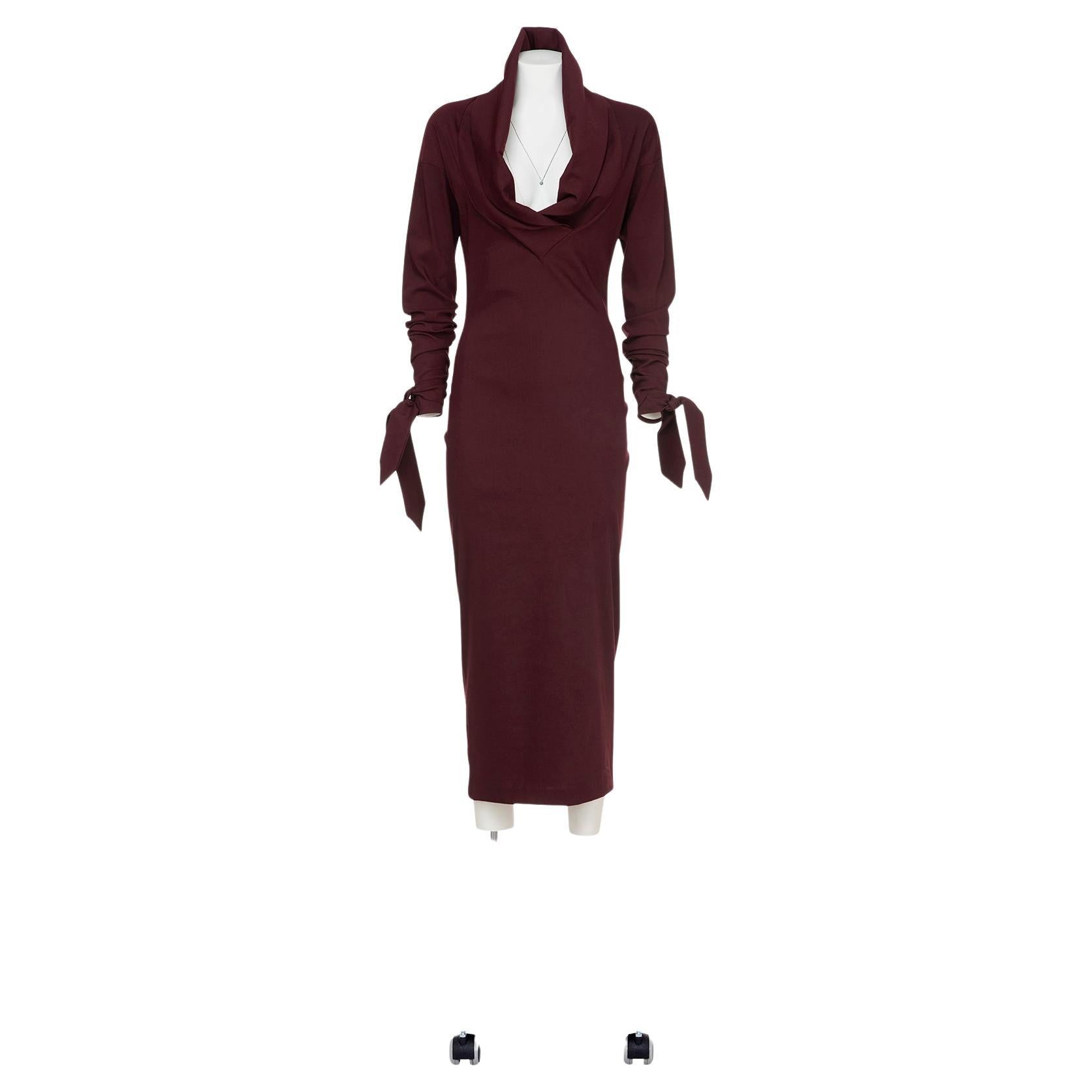 Romeo Gigli 90
s Robe longue en stretch avec col châle profond