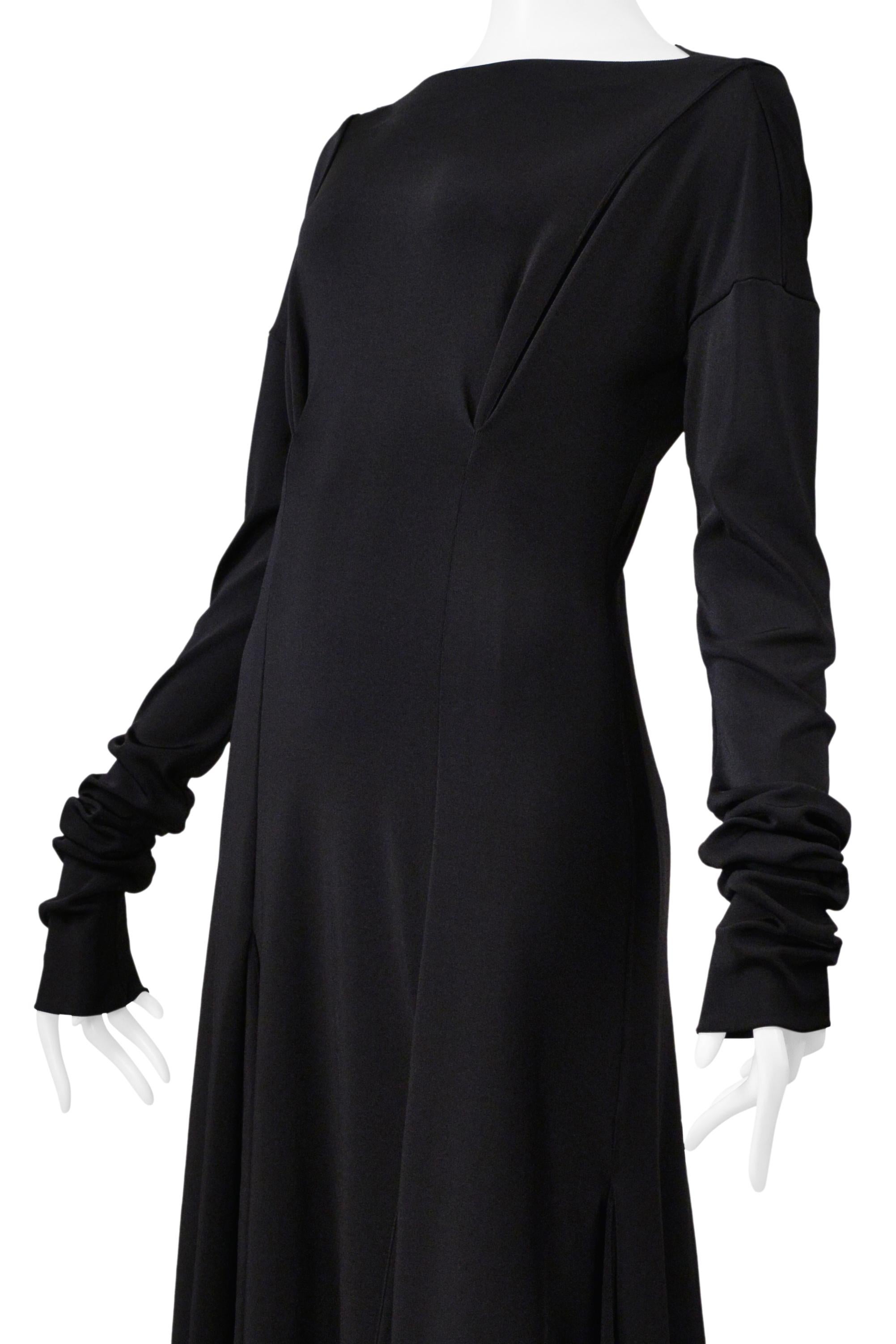Romeo Gigli Vestito asimmetrico nero con maniche lunghe 1996 in vendita 2