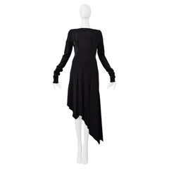 Romeo Gigli Vestito asimmetrico nero con maniche lunghe 1996