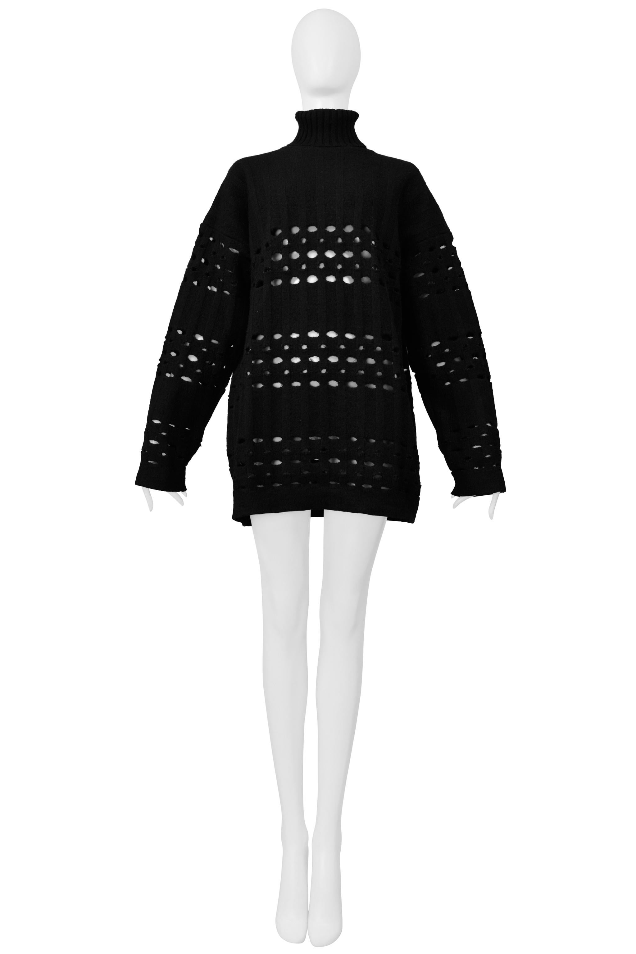 Romeo Gigli Jersey Láser Sobredimensionado Negro Con Cuello Alto 1996 en venta 1