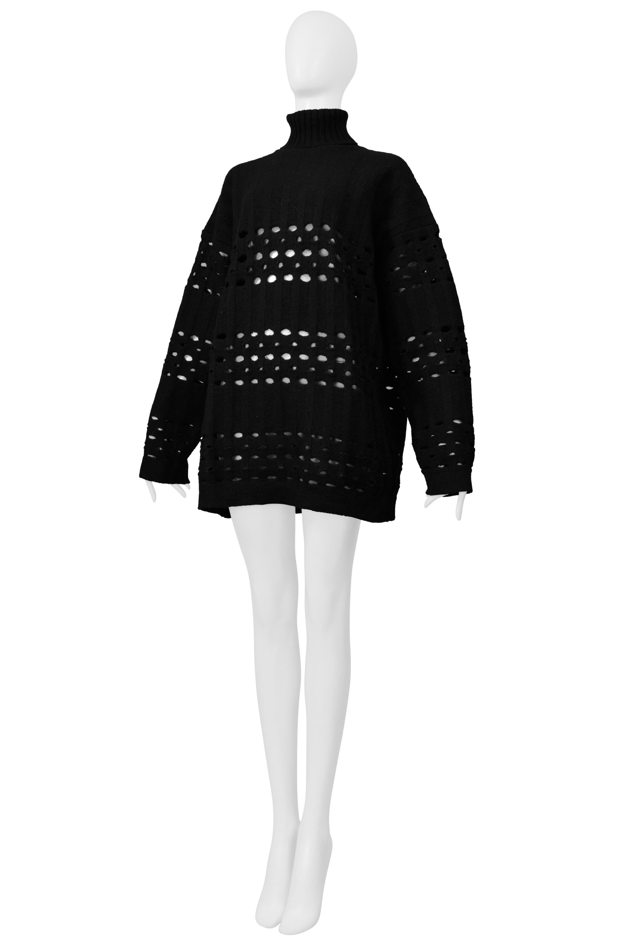 Romeo Gigli Jersey Láser Sobredimensionado Negro Con Cuello Alto 1996 en venta 2