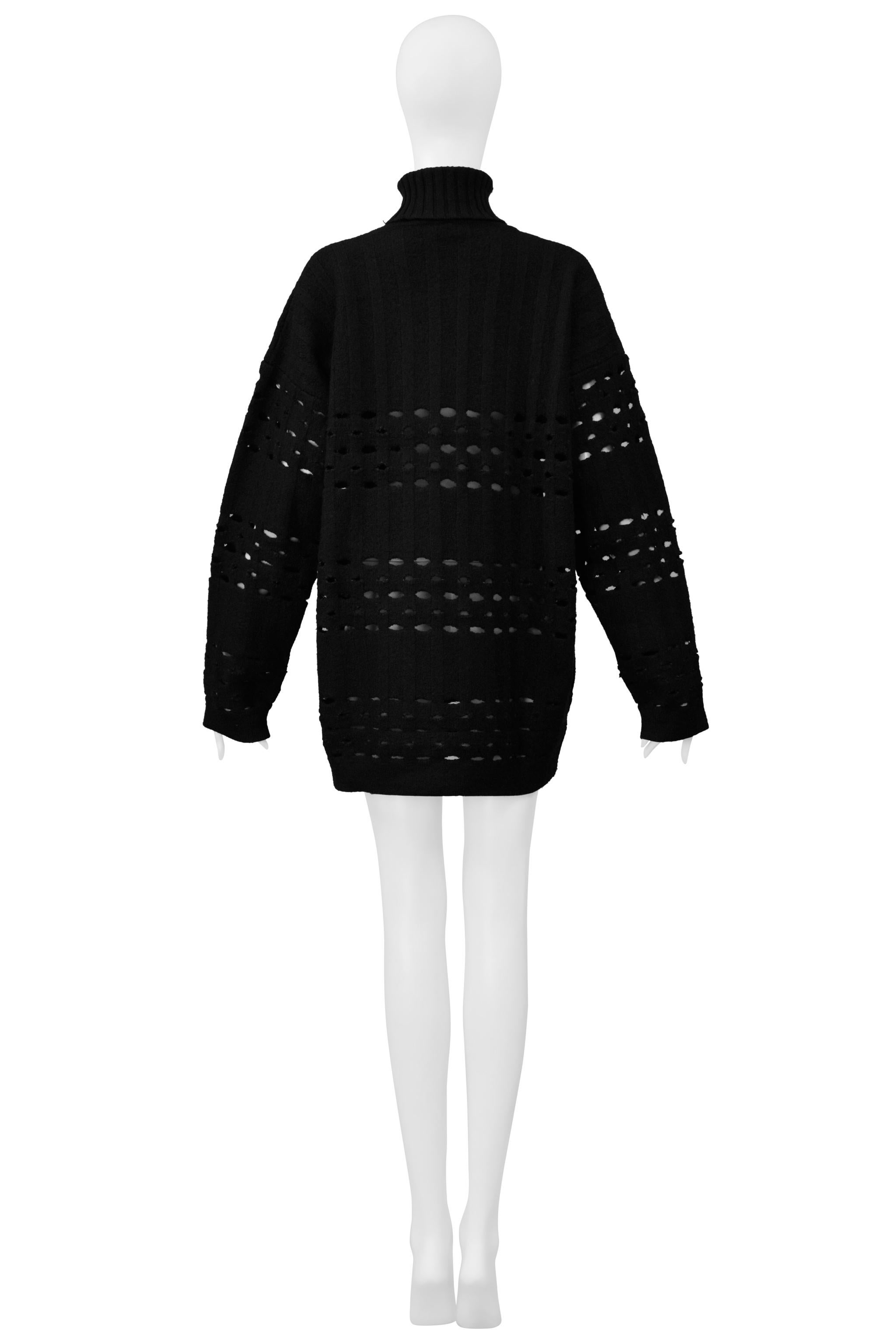 Romeo Gigli Jersey Láser Sobredimensionado Negro Con Cuello Alto 1996 en venta 4