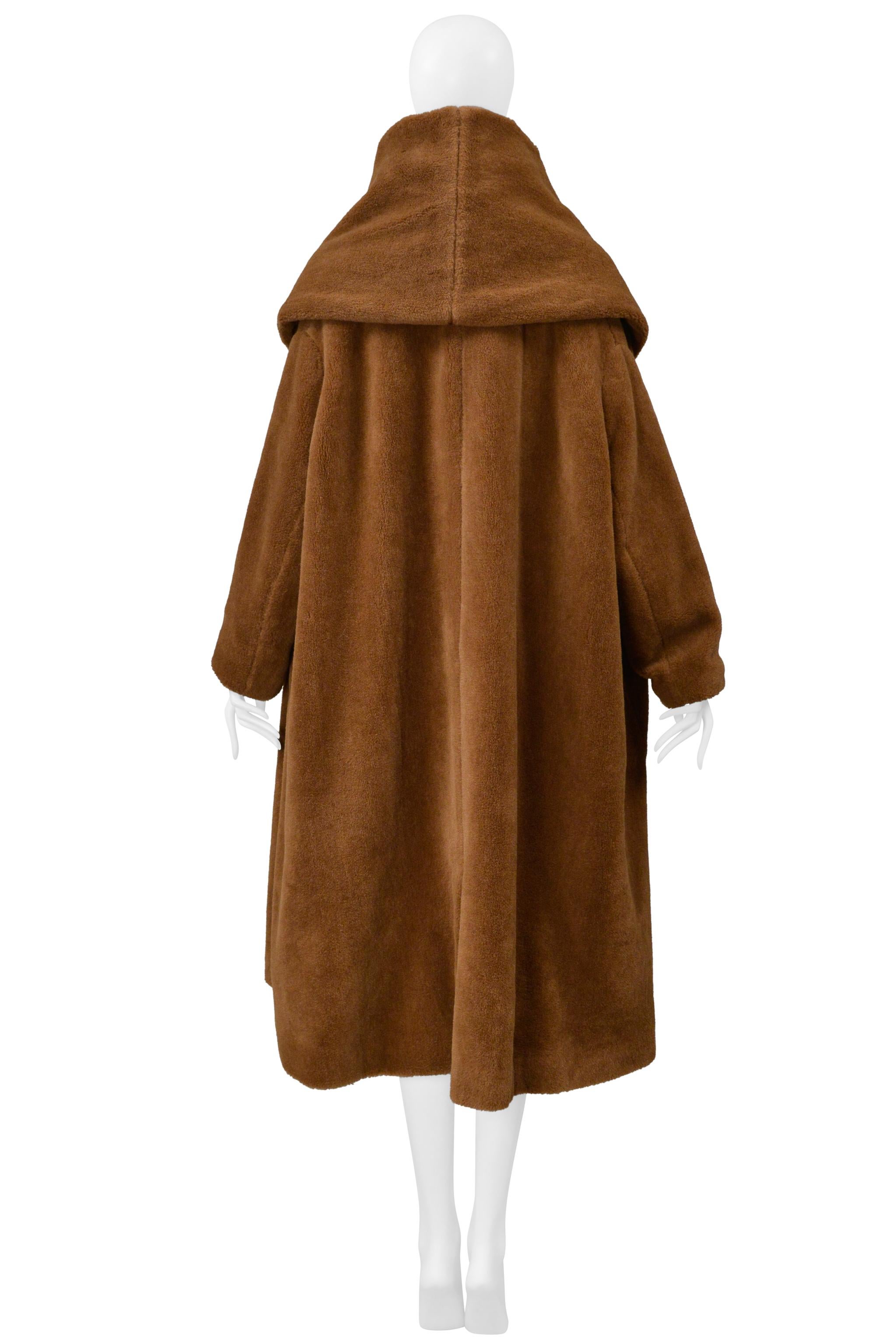 Romeo Gigli en fausse fourrure  Manteau 