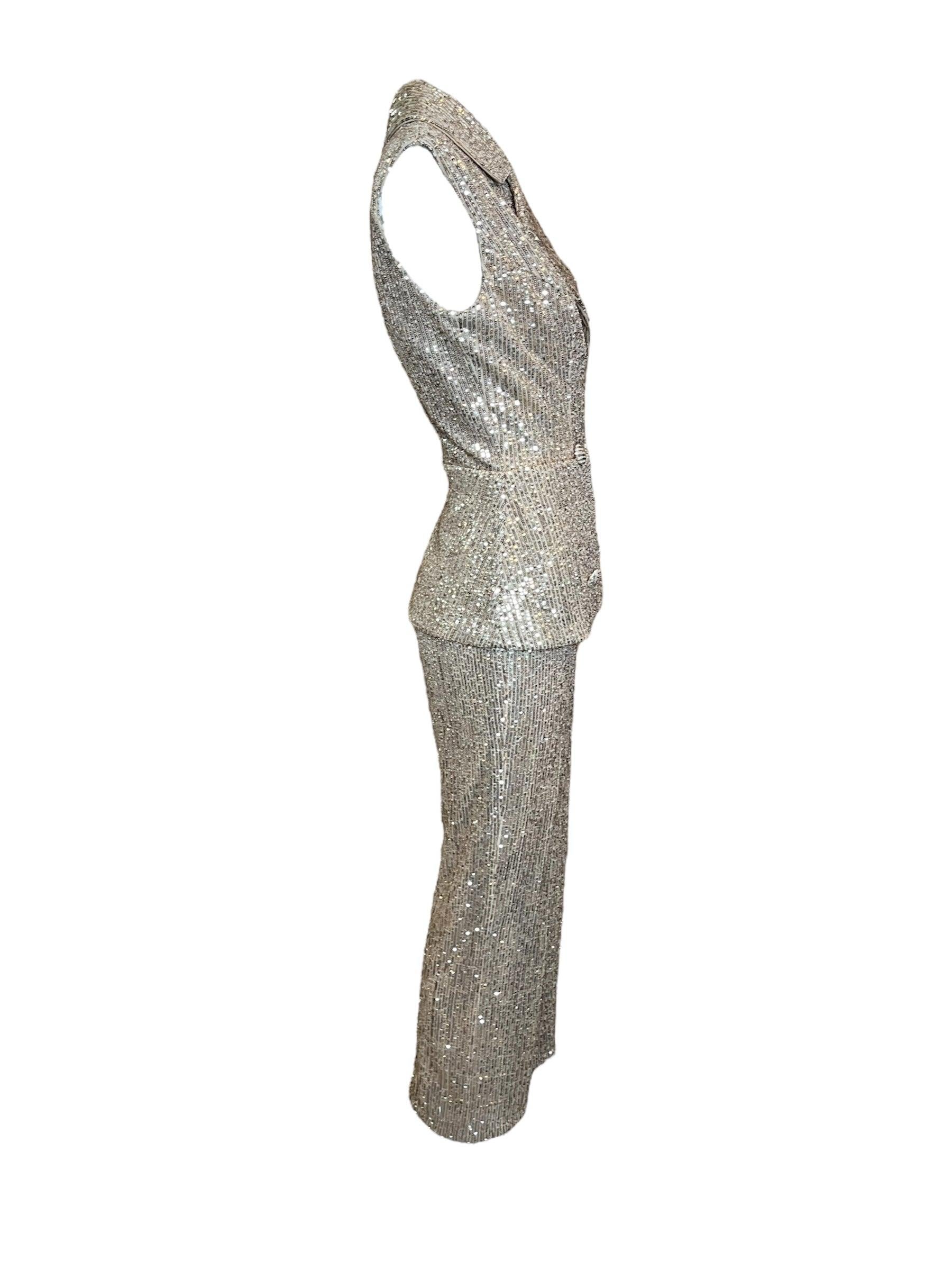Diva & Disco: Wenn Sie eher der Business-Typ sind, der nachts die Sau rauslässt, ist dieser Jumpsuit genau das Richtige für Sie! Sie brauchen nicht nach Hause zu gehen und sich umzuziehen... dies ist ein 2-in-1 DIVA Business-Anzug und DISCO